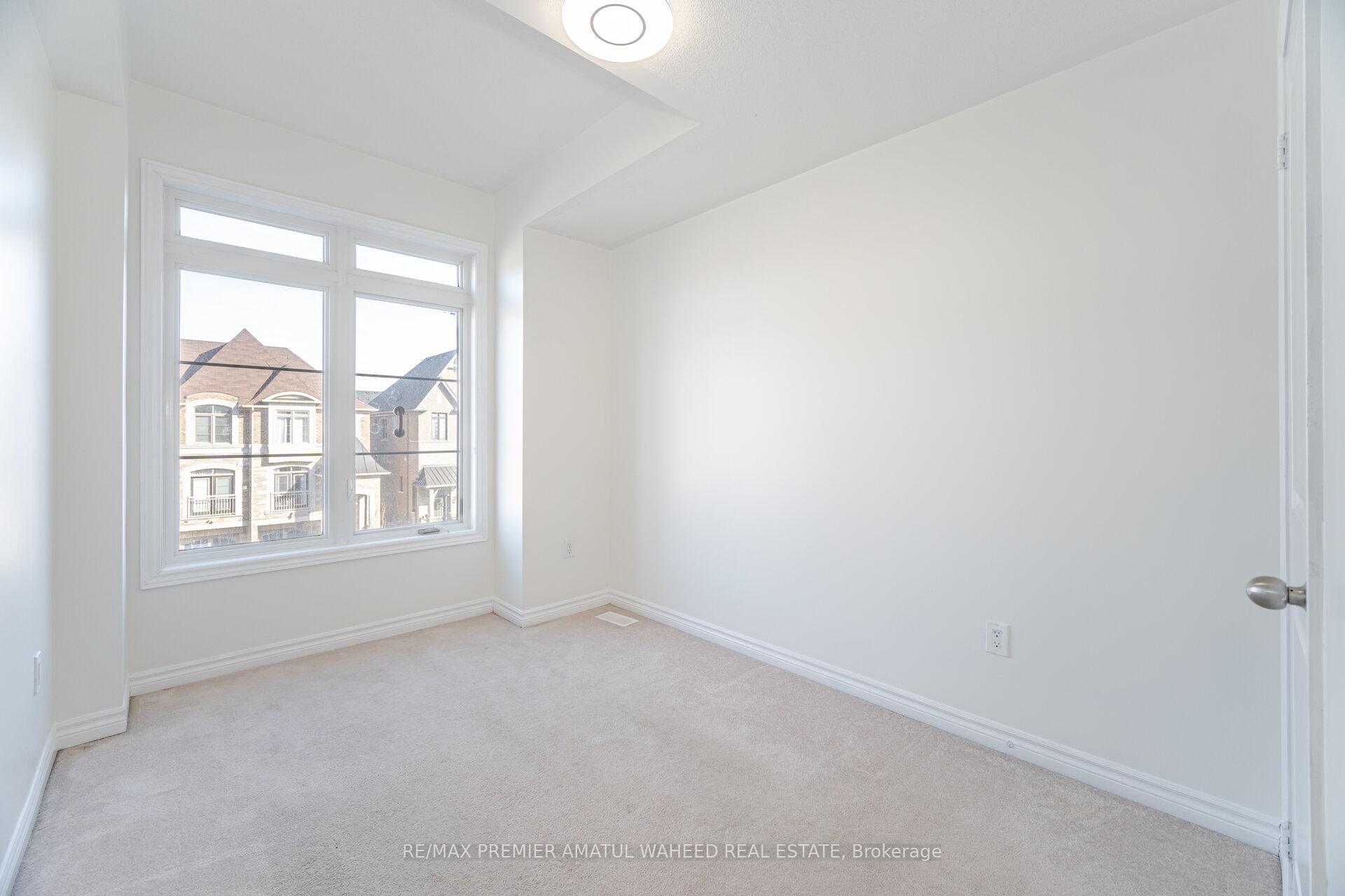 Photo 30 of 67 Farooq Boulevard, Vaughan, Vellore Village — HOMEH