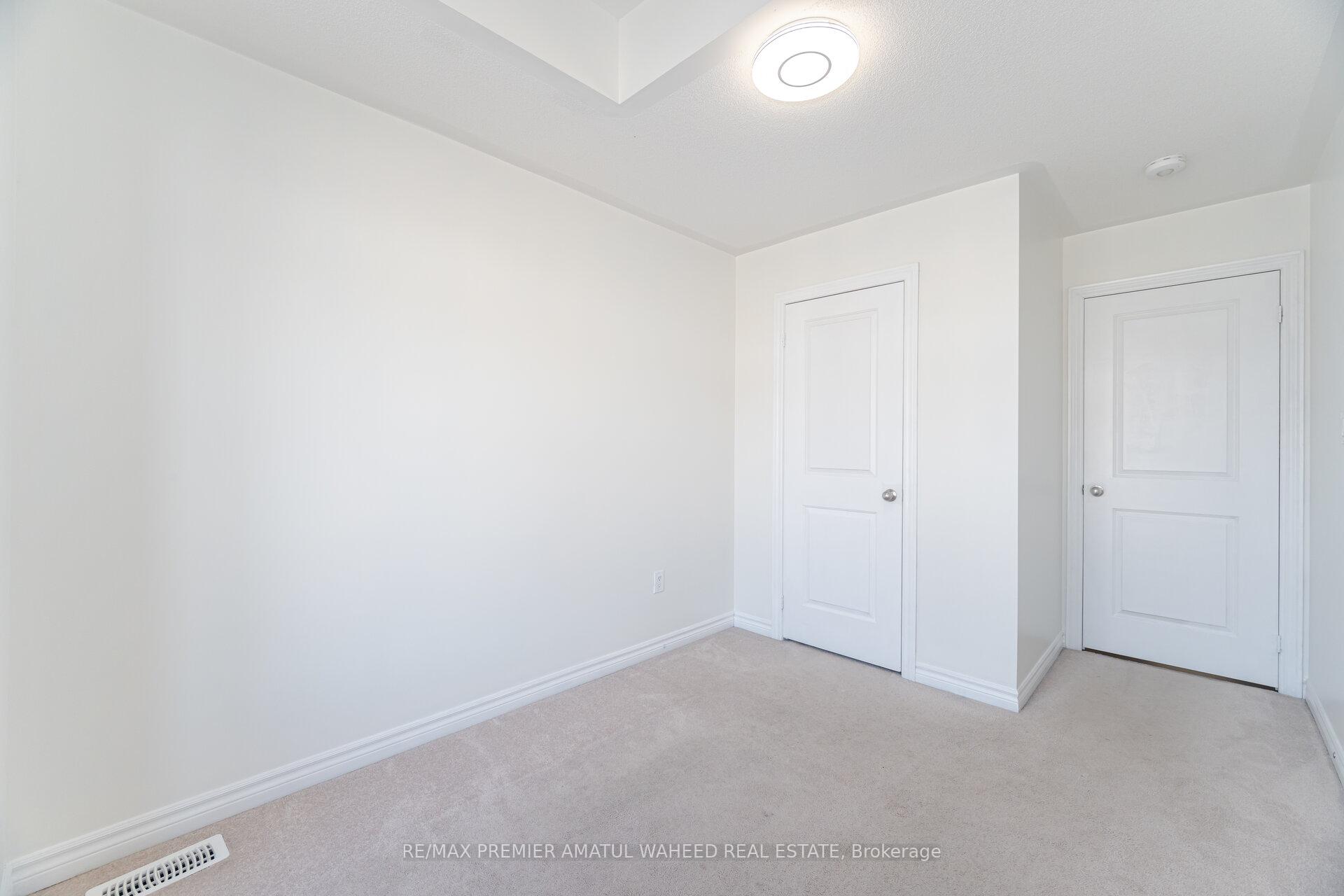 Photo 31 of 67 Farooq Boulevard, Vaughan, Vellore Village — HOMEH