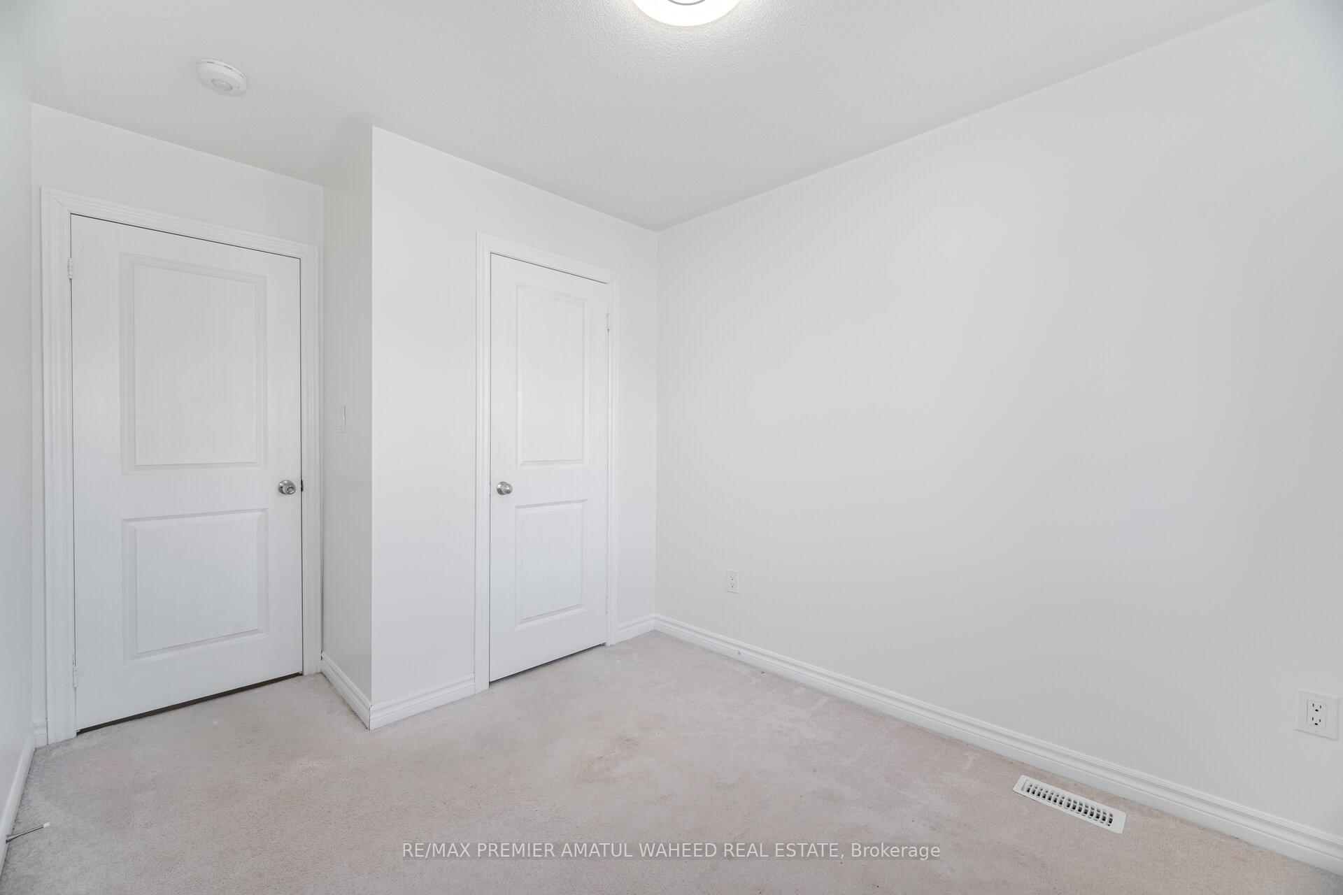 Photo 33 of 67 Farooq Boulevard, Vaughan, Vellore Village — HOMEH