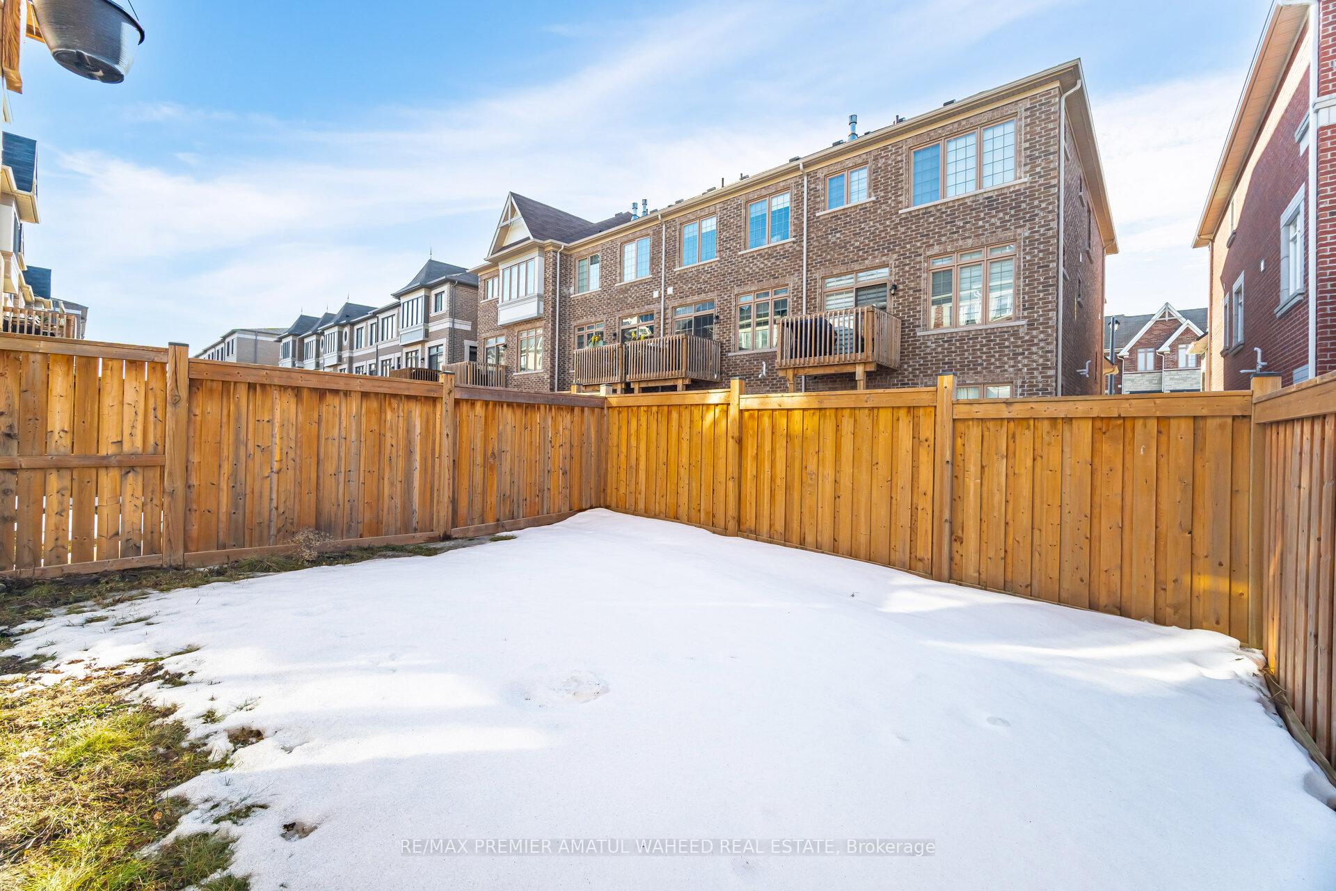 Photo 40 of 67 Farooq Boulevard, Vaughan, Vellore Village — HOMEH