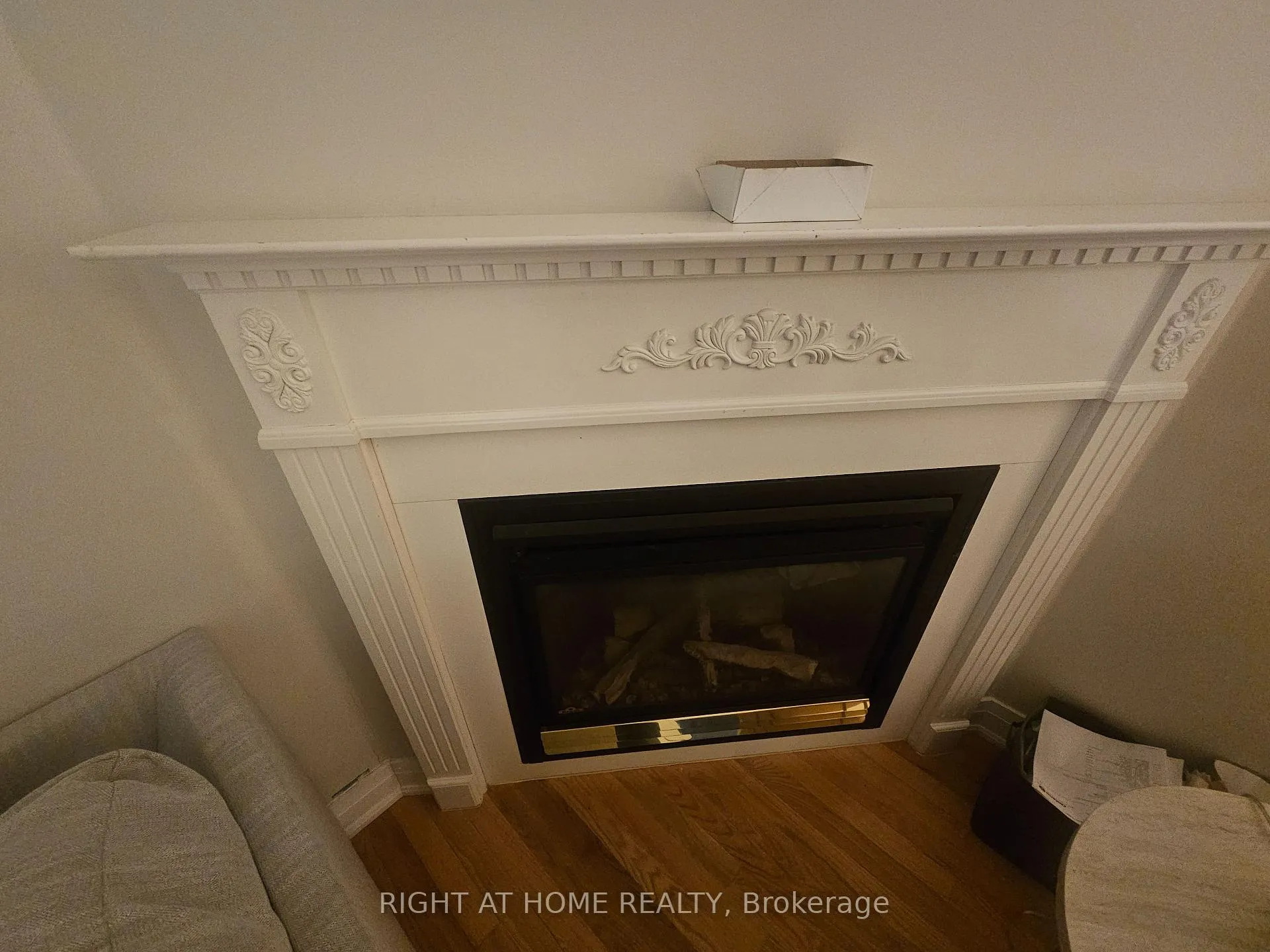 Photo 11 of 26 Bluewater Trail N, Vaughan, Vellore Village — HOMEH