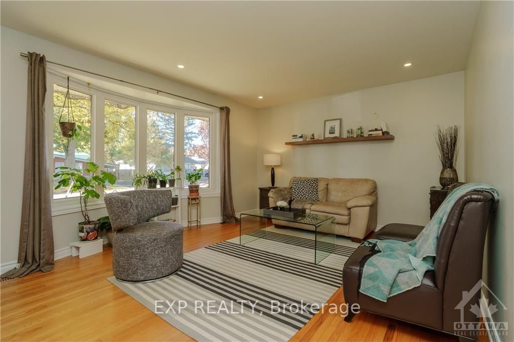 Photo 8 of 1978 Featherston Drive, Ottawa, Guildwood Estates - Urbandale Acres — HOMEH