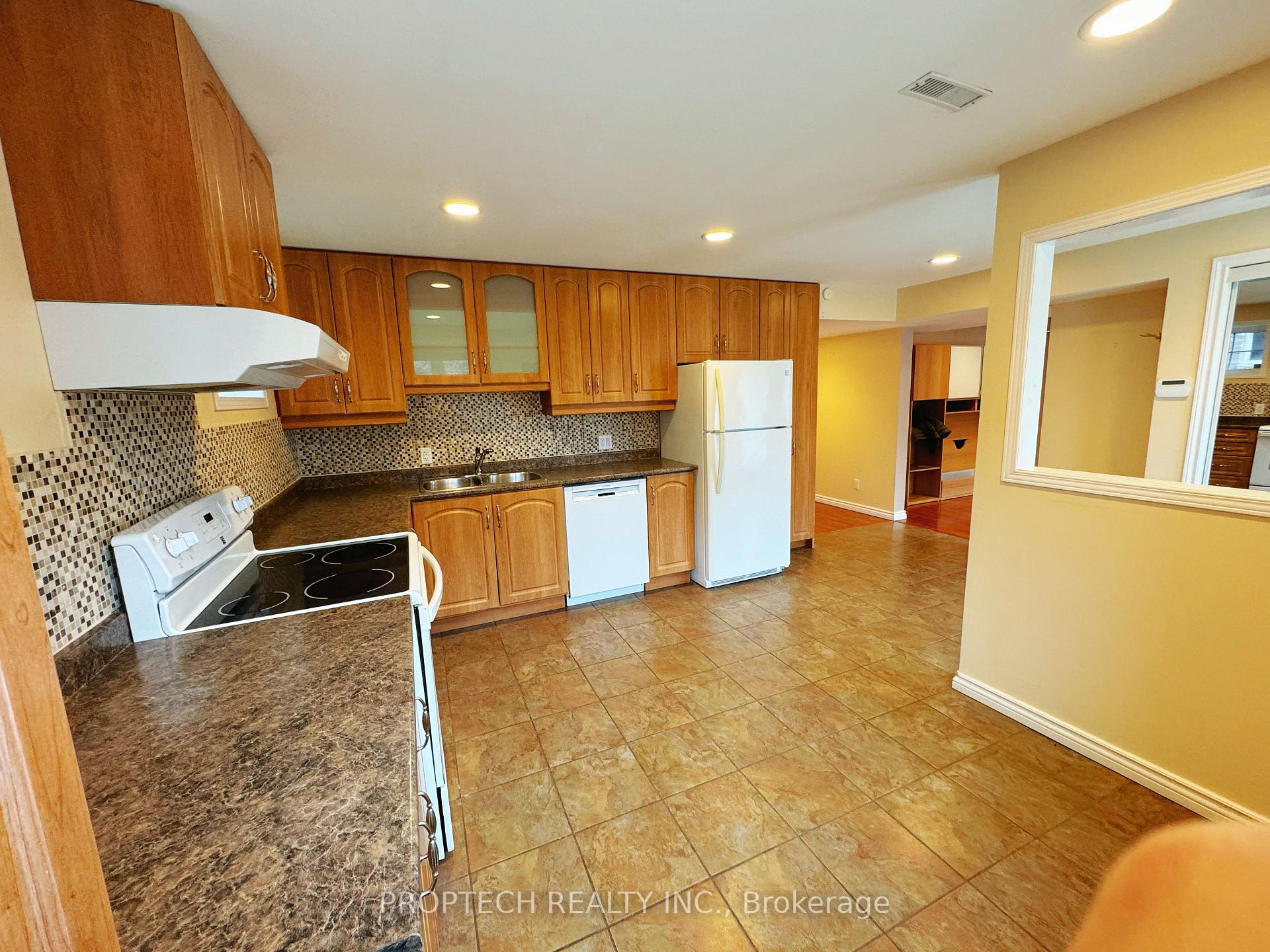 Photo 3 of 177 Vanda Drive, Vaughan, Patterson — HOMEH
