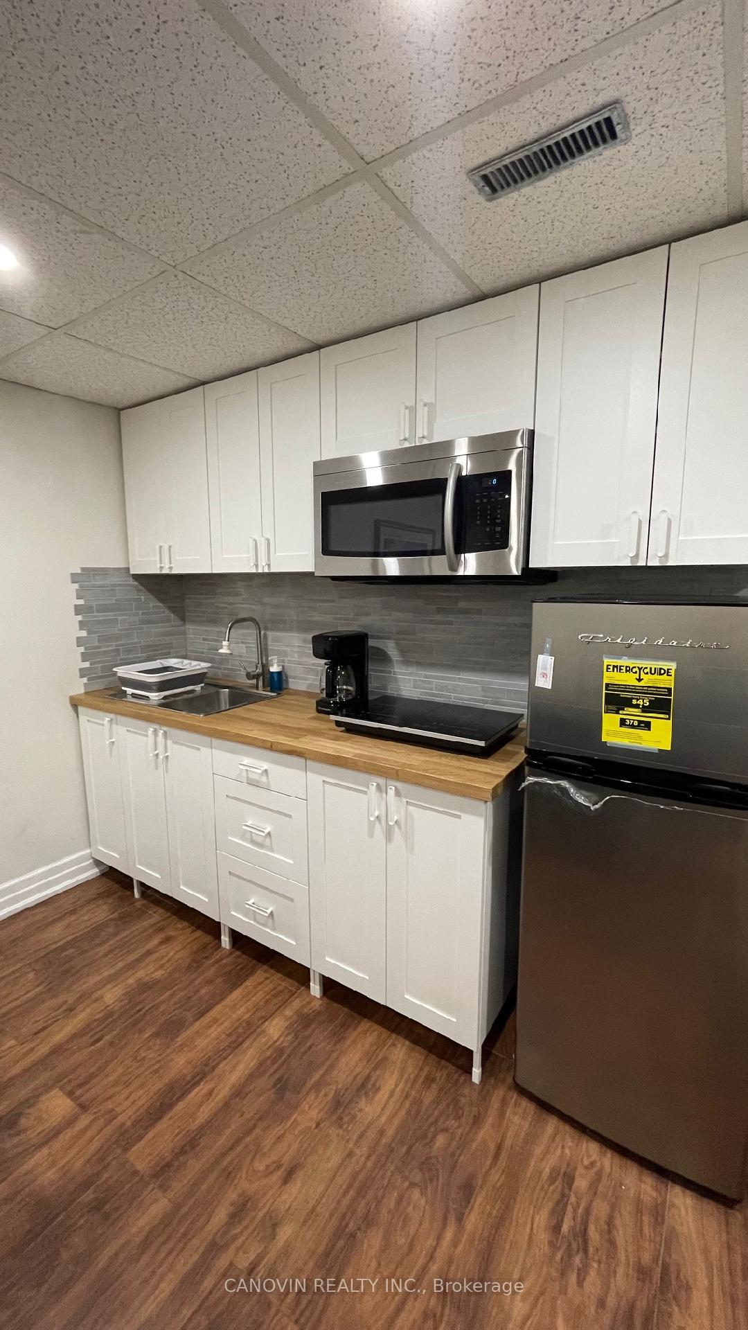 Photo 2 of Unit Bsmt, 29 Jonathan Gate, Vaughan, Crestwood-Springfarm-Yorkhill — HOMEH