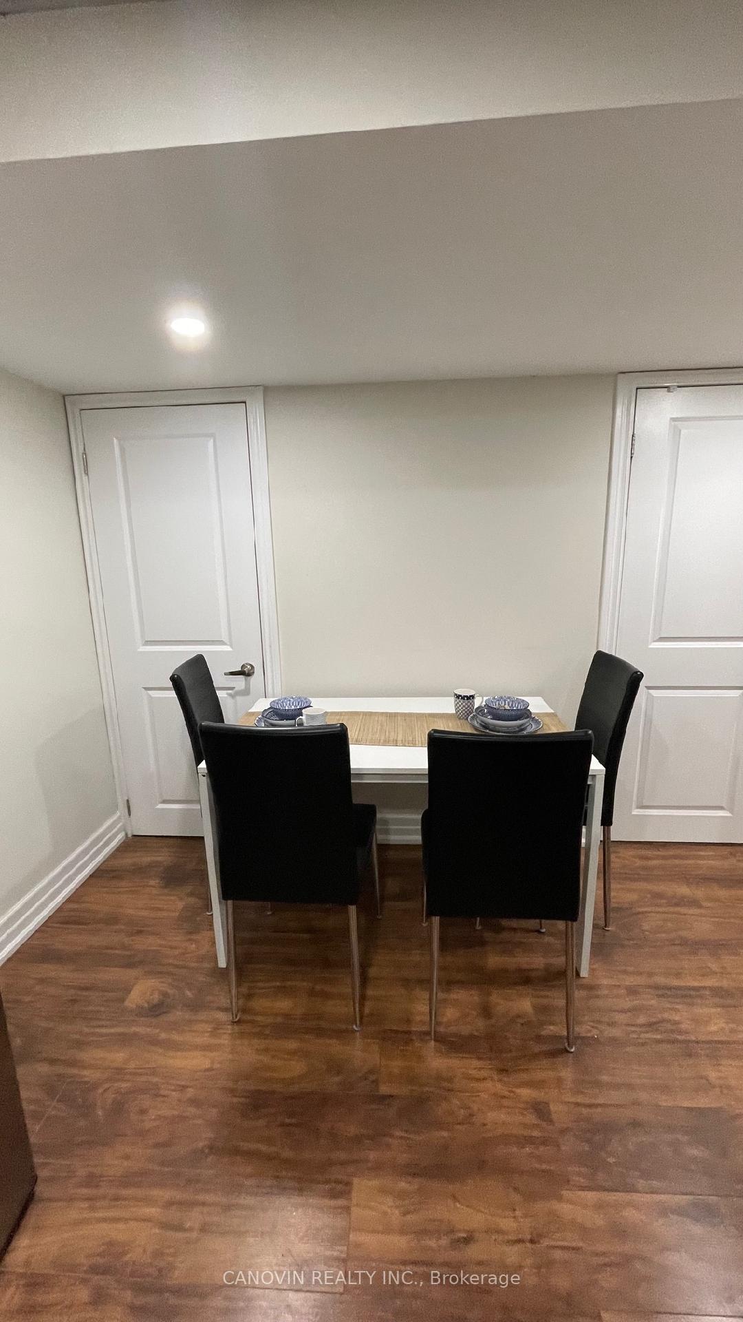 Photo 3 of Unit Bsmt, 29 Jonathan Gate, Vaughan, Crestwood-Springfarm-Yorkhill — HOMEH