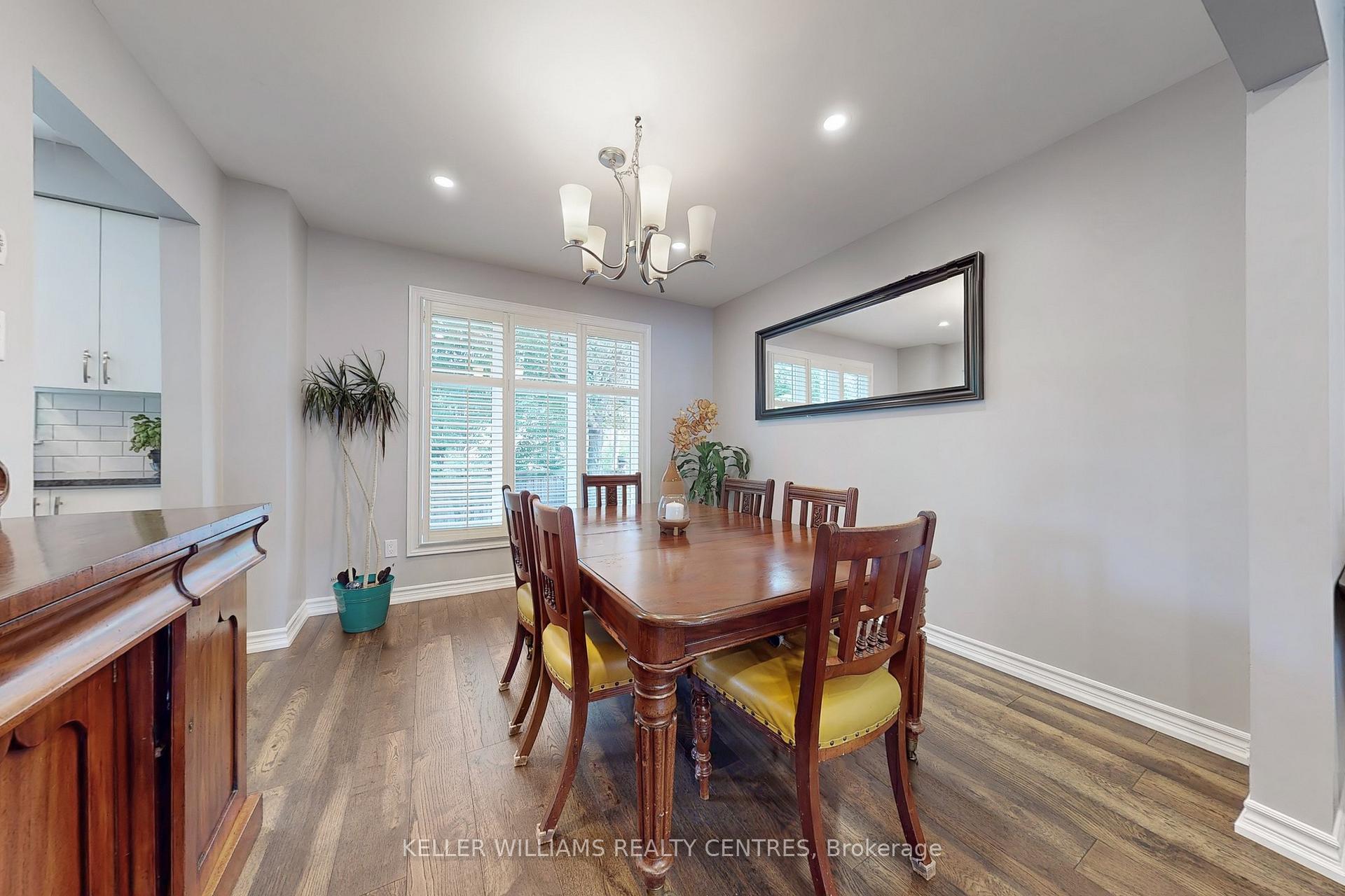Photo 15 of 31 Avondale Crescent, Aurora, Aurora Village — HOMEH