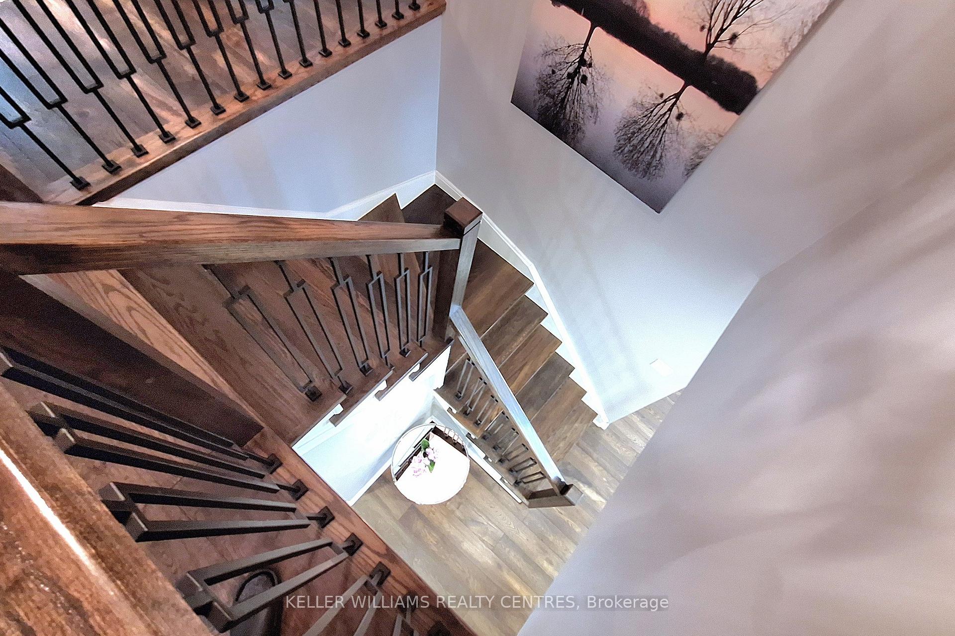 Photo 19 of 31 Avondale Crescent, Aurora, Aurora Village — HOMEH
