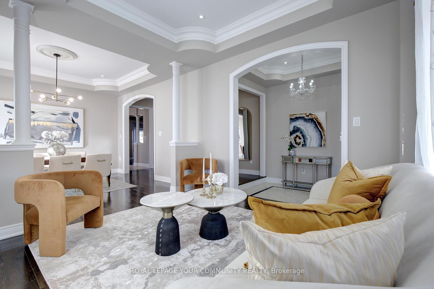 Photo 4 of 38 Alrob Court, Vaughan, Patterson — HOMEH