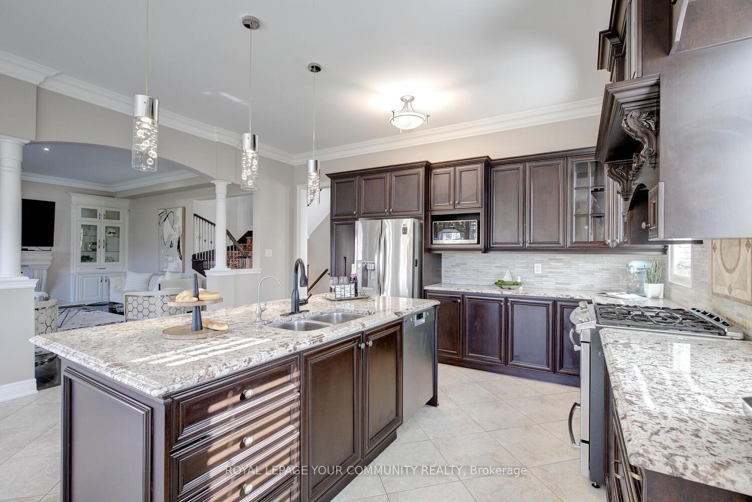 Photo 20 of 38 Alrob Court, Vaughan, Patterson — HOMEH