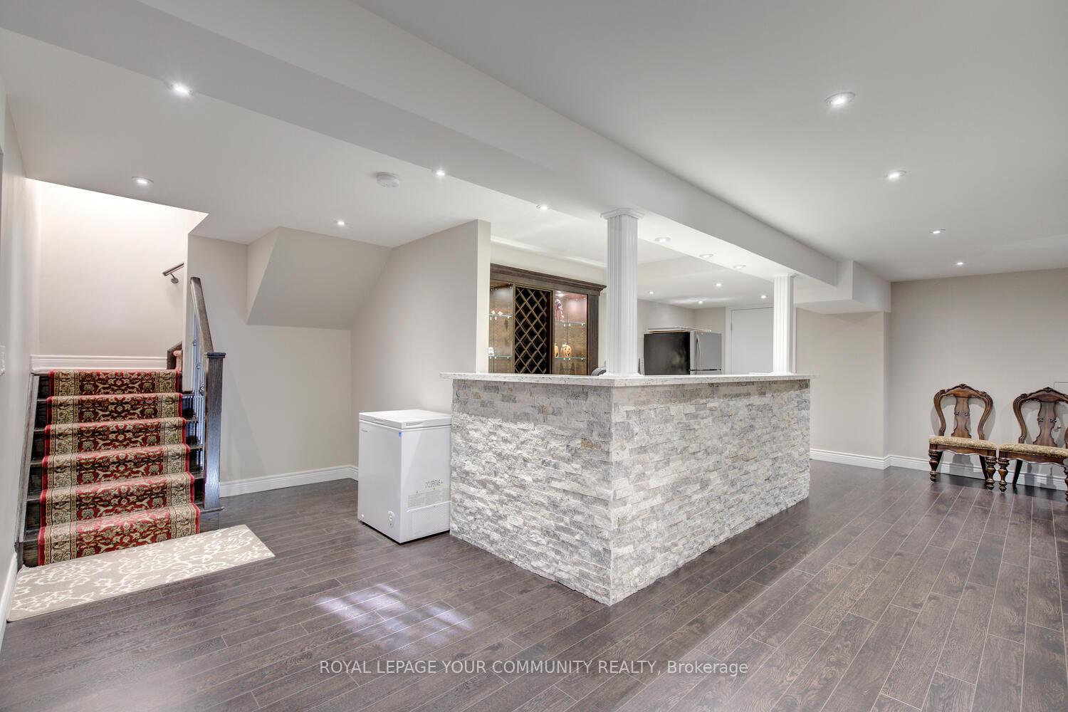 Photo 37 of 38 Alrob Court, Vaughan, Patterson — HOMEH