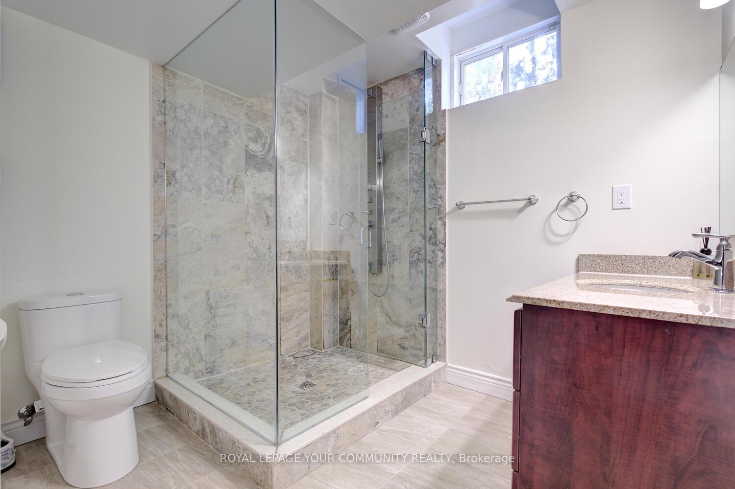 Photo 39 of 38 Alrob Court, Vaughan, Patterson — HOMEH