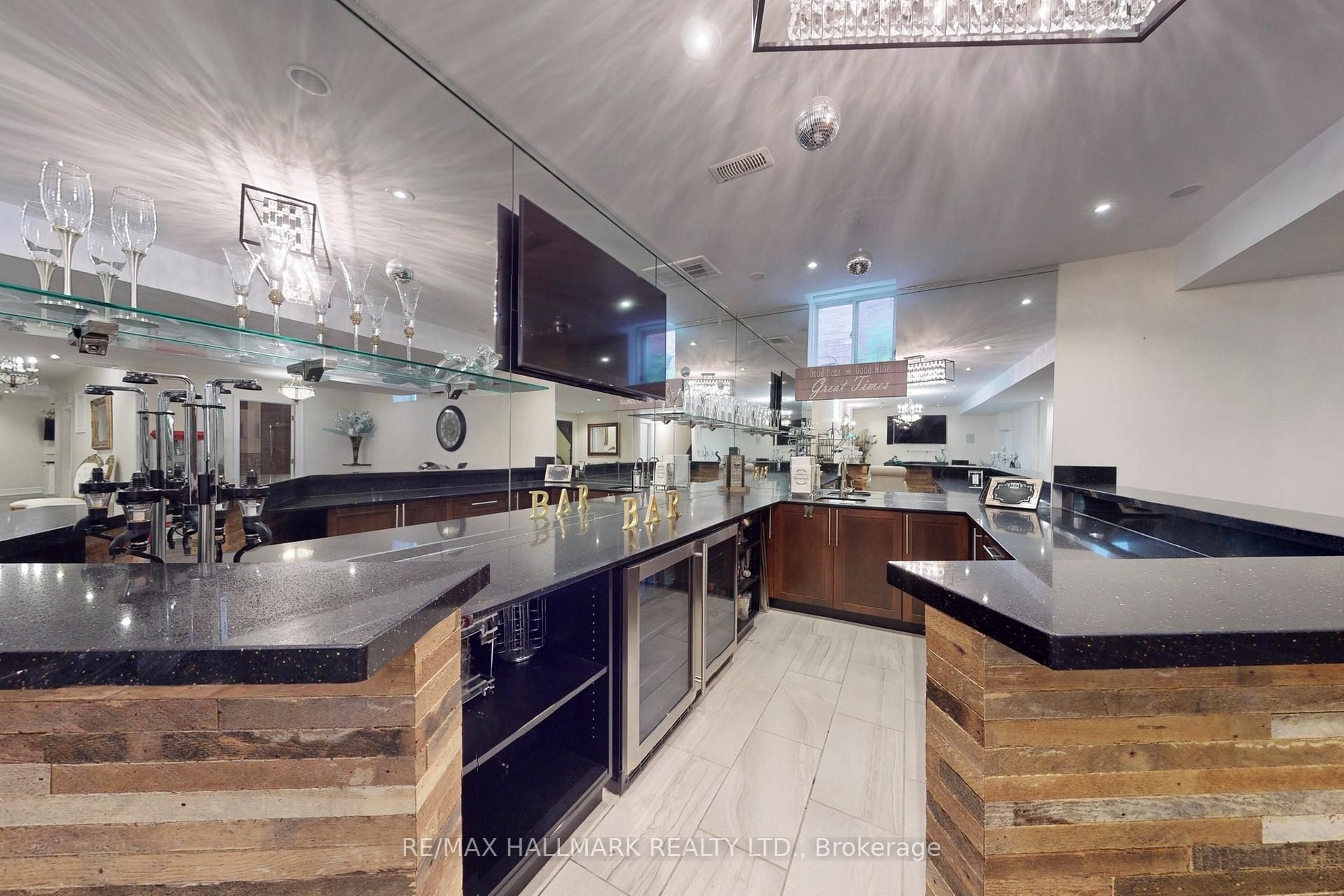 Photo 7 of 80 Chesney Crescent, Vaughan, Kleinburg — HOMEH