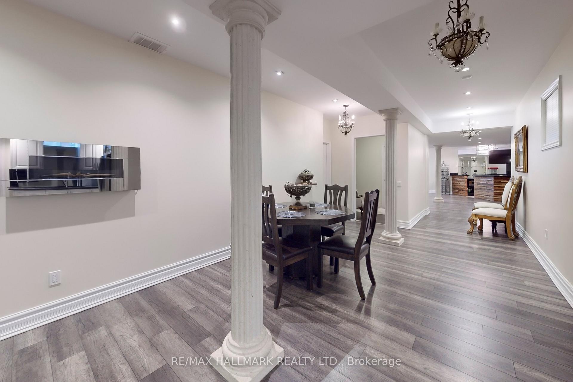 Photo 12 of 80 Chesney Crescent, Vaughan, Kleinburg — HOMEH
