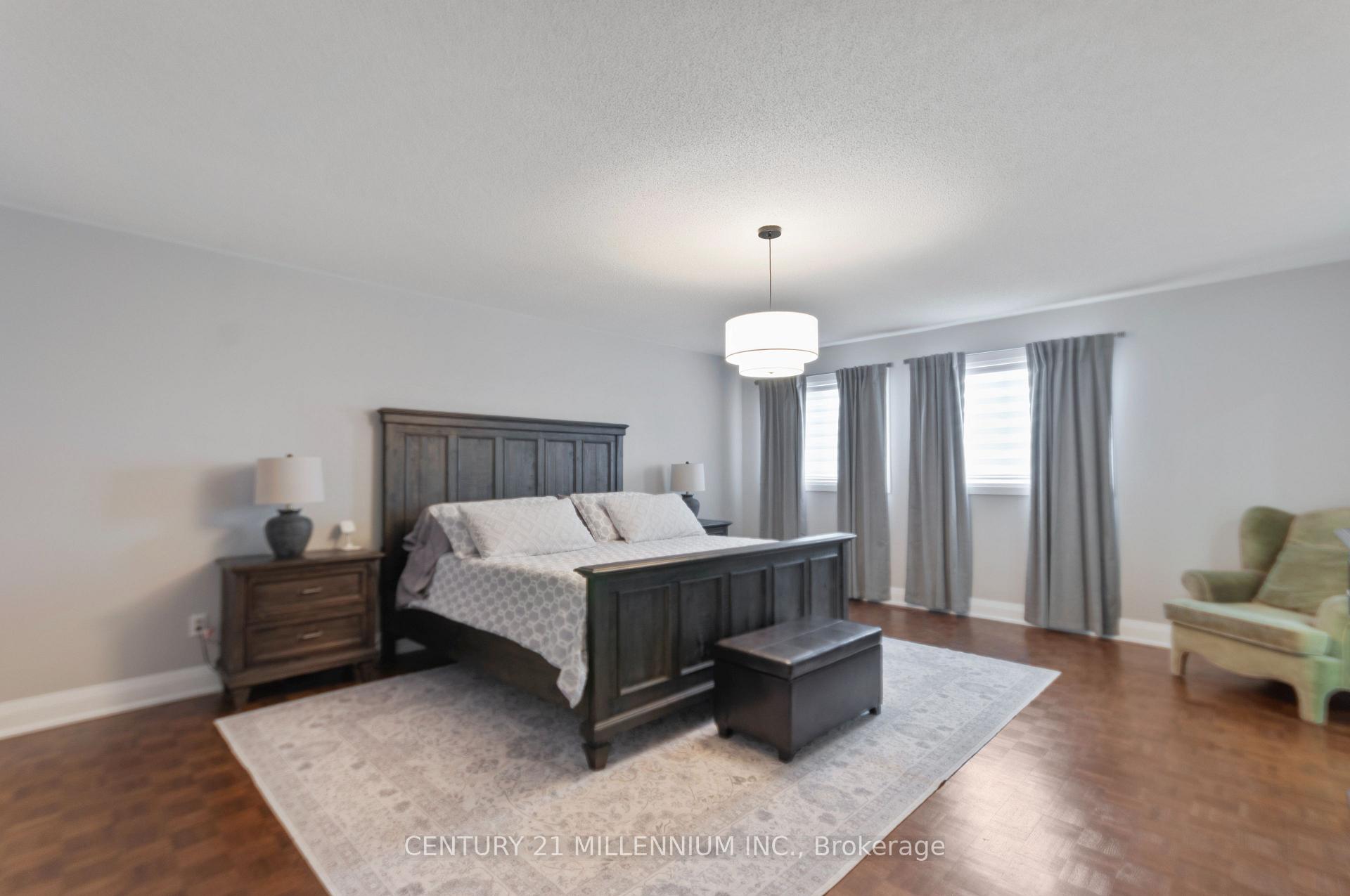 Photo 15 of 286 Royalpark Way, Vaughan, Elder Mills — HOMEH