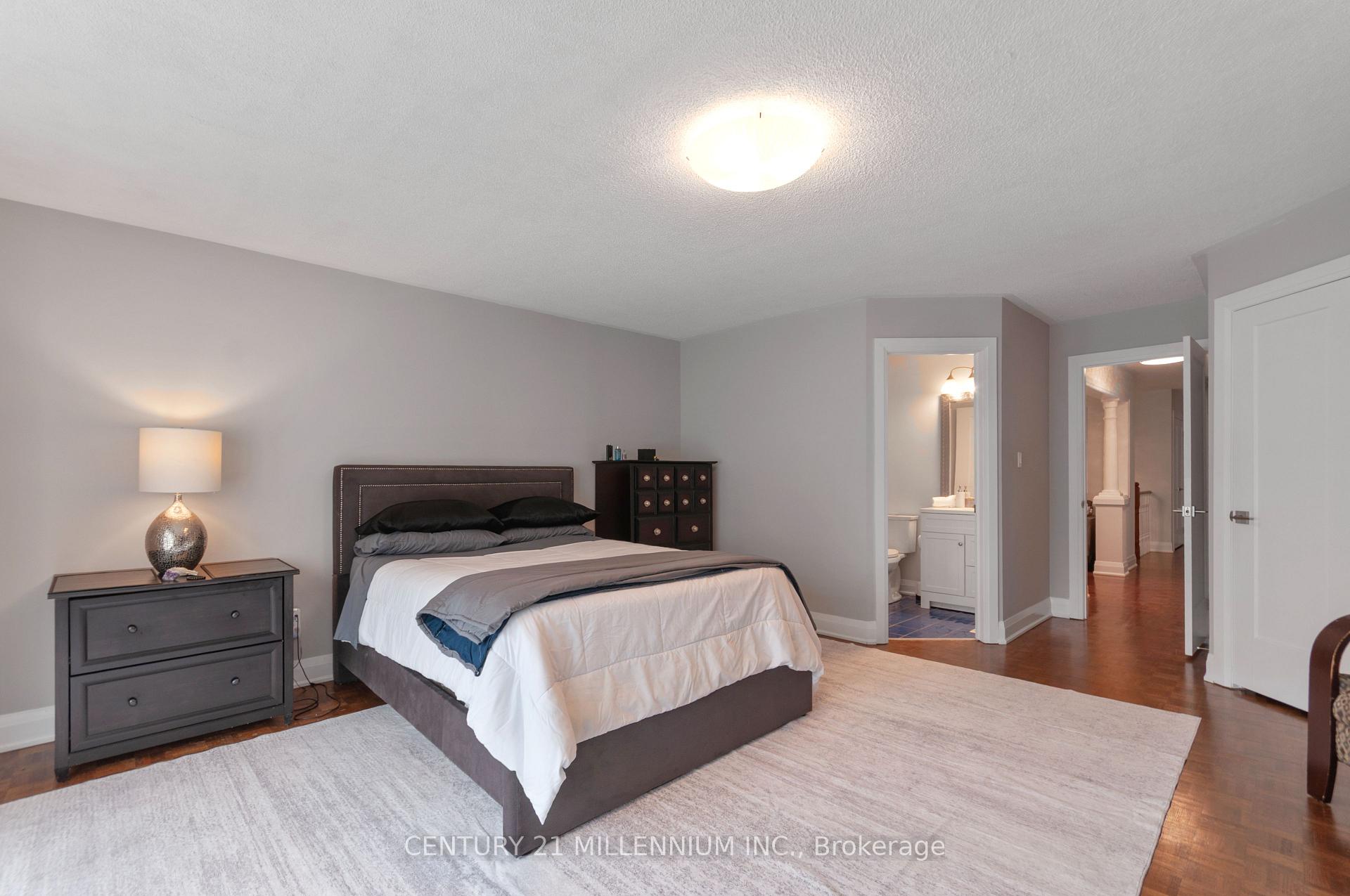 Photo 20 of 286 Royalpark Way, Vaughan, Elder Mills — HOMEH