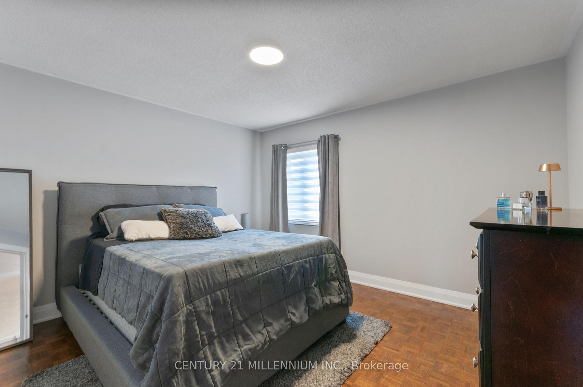 Photo 23 of 286 Royalpark Way, Vaughan, Elder Mills — HOMEH