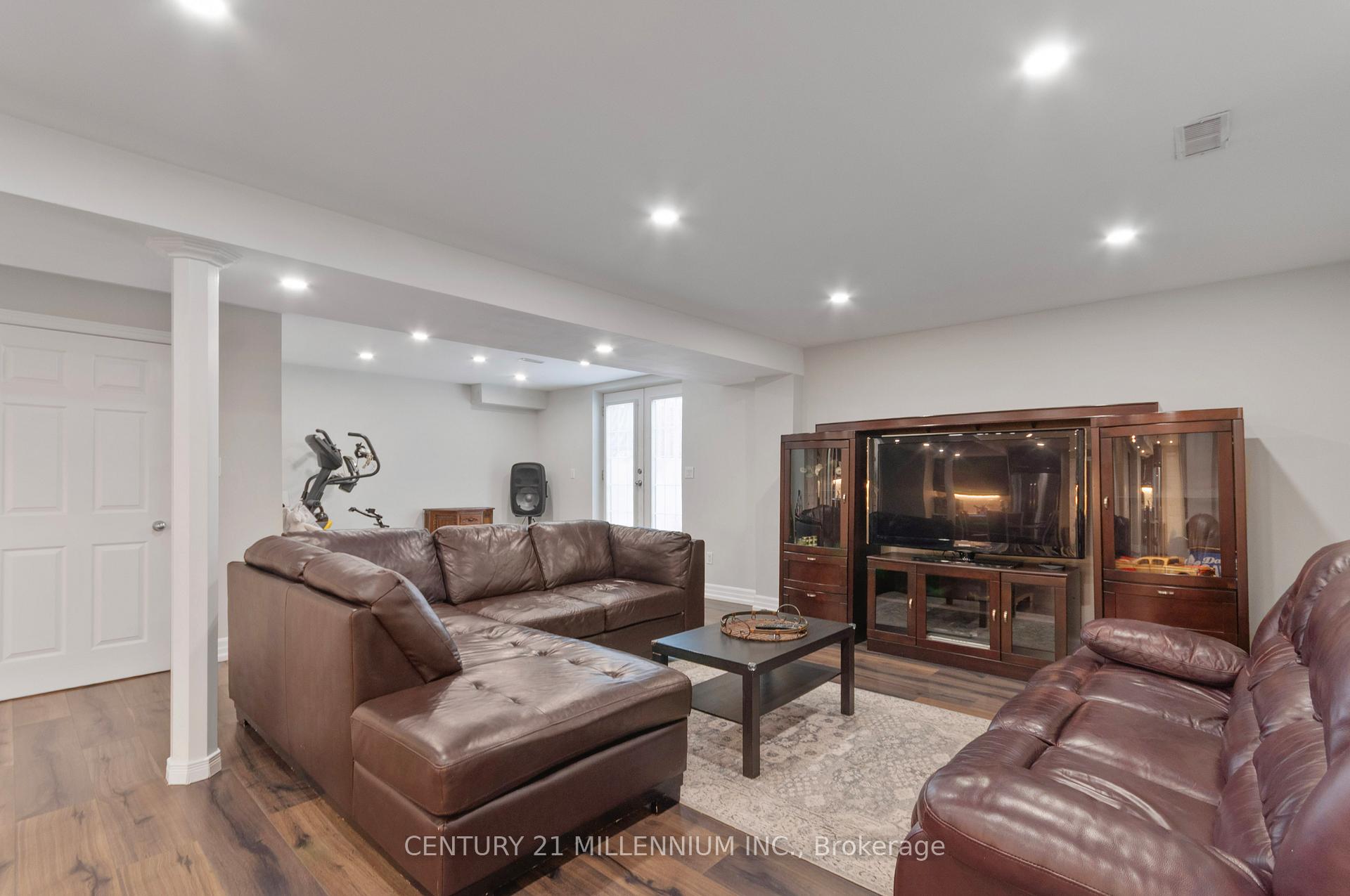 Photo 30 of 286 Royalpark Way, Vaughan, Elder Mills — HOMEH