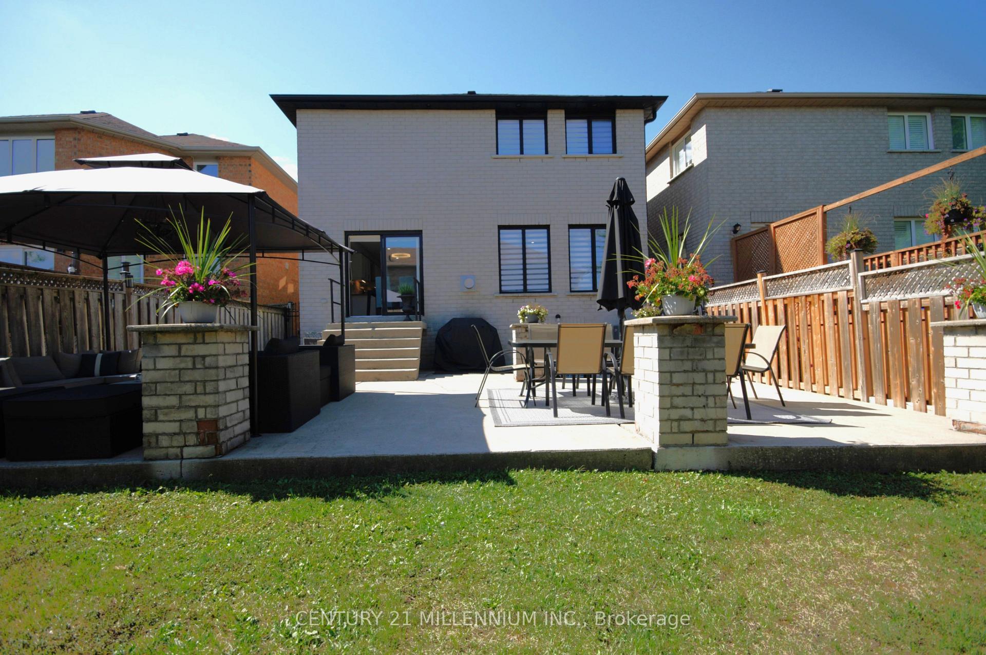 Photo 34 of 286 Royalpark Way, Vaughan, Elder Mills — HOMEH