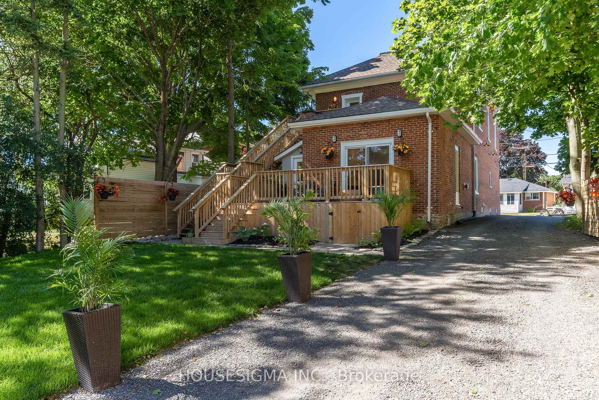 Photo 3 of 319 Main Street E, Prince Edward County, Wellington Ward — HOMEH