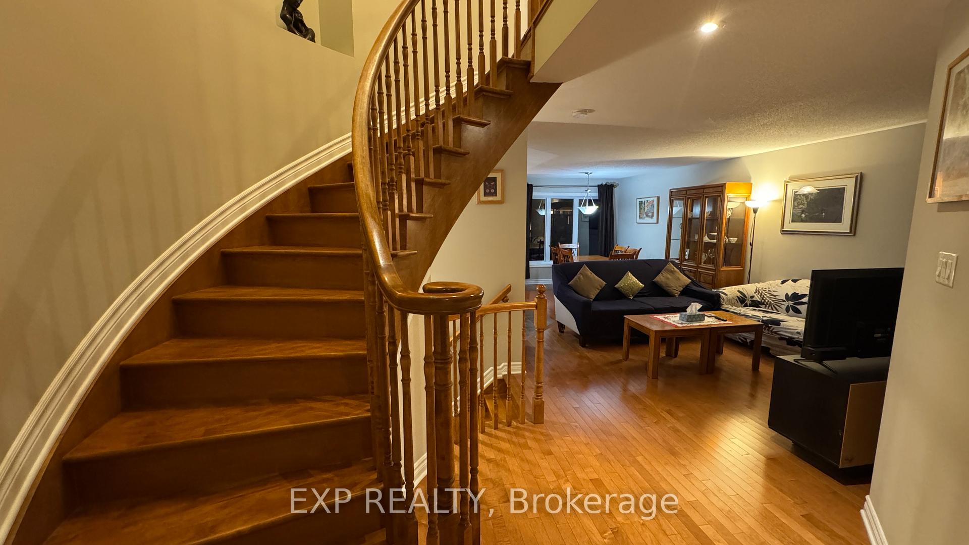 Photo 2 of 356 Tourmaline Crescent, Ottawa, Barrhaven - Strandherd — HOMEH