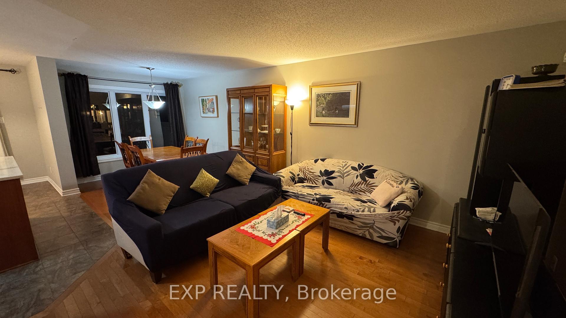 Photo 6 of 356 Tourmaline Crescent, Ottawa, Barrhaven - Strandherd — HOMEH