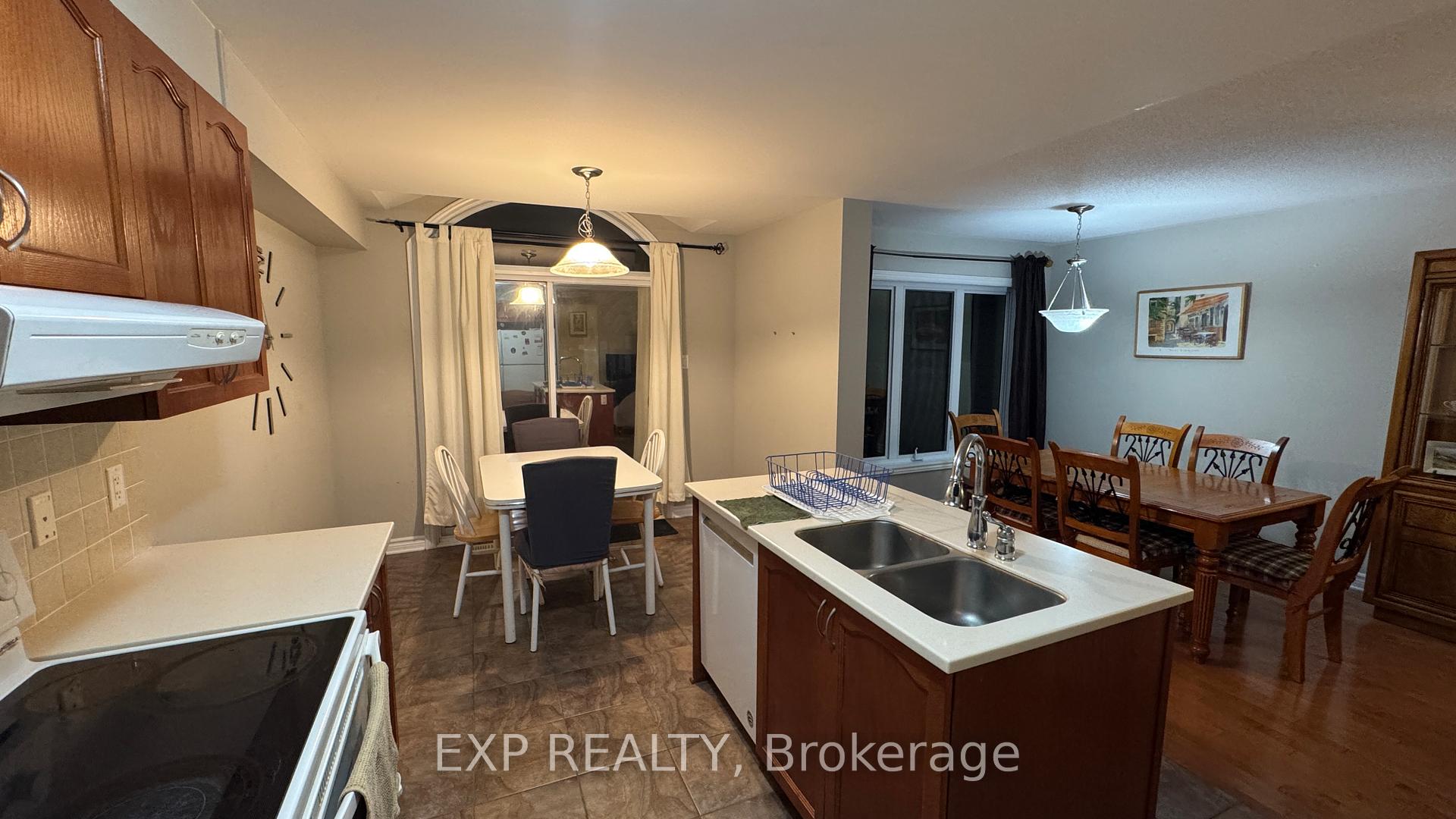Photo 7 of 356 Tourmaline Crescent, Ottawa, Barrhaven - Strandherd — HOMEH