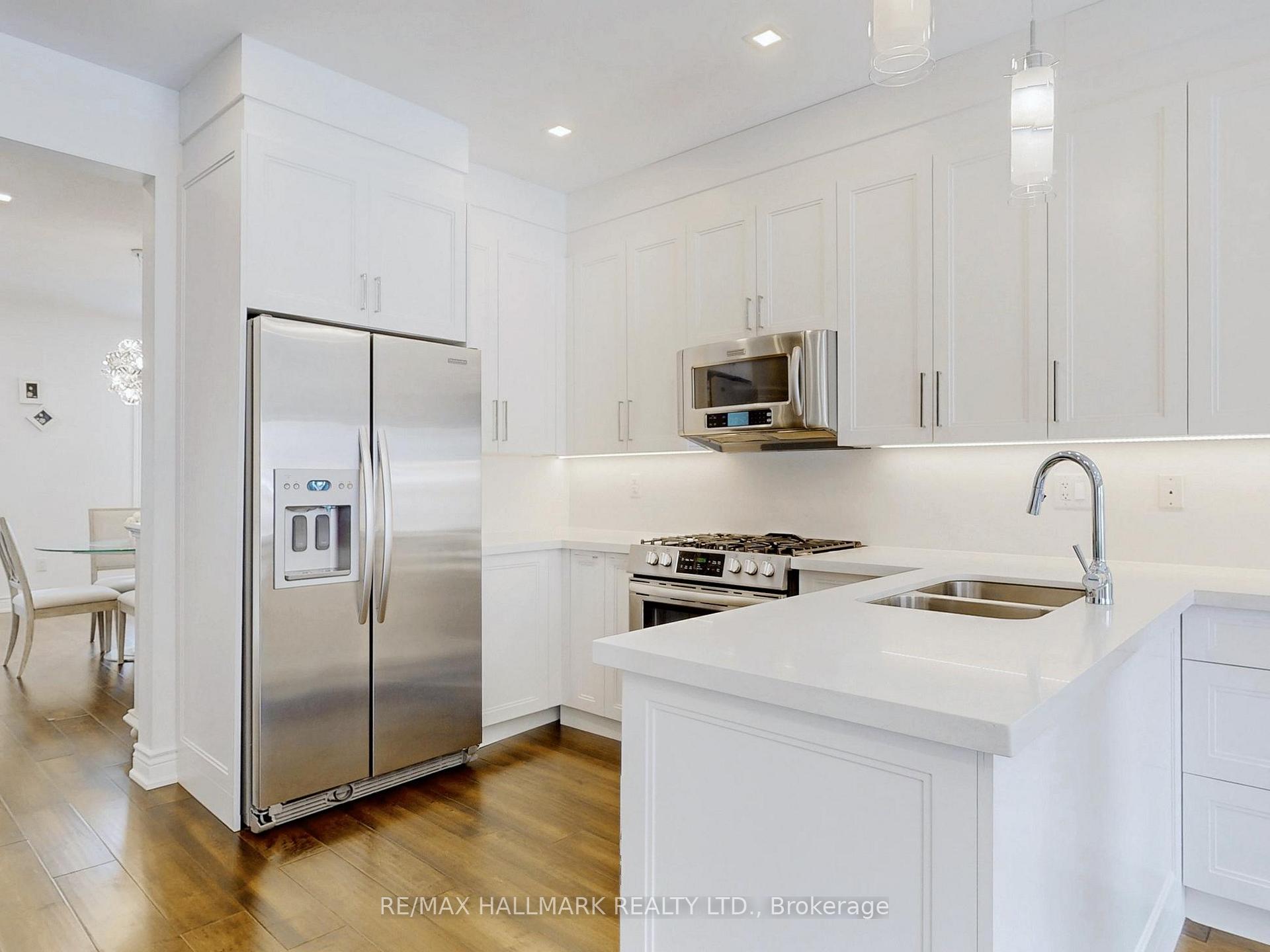 Photo 3 of 18 Yarden Drive, Vaughan, Patterson — HOMEH