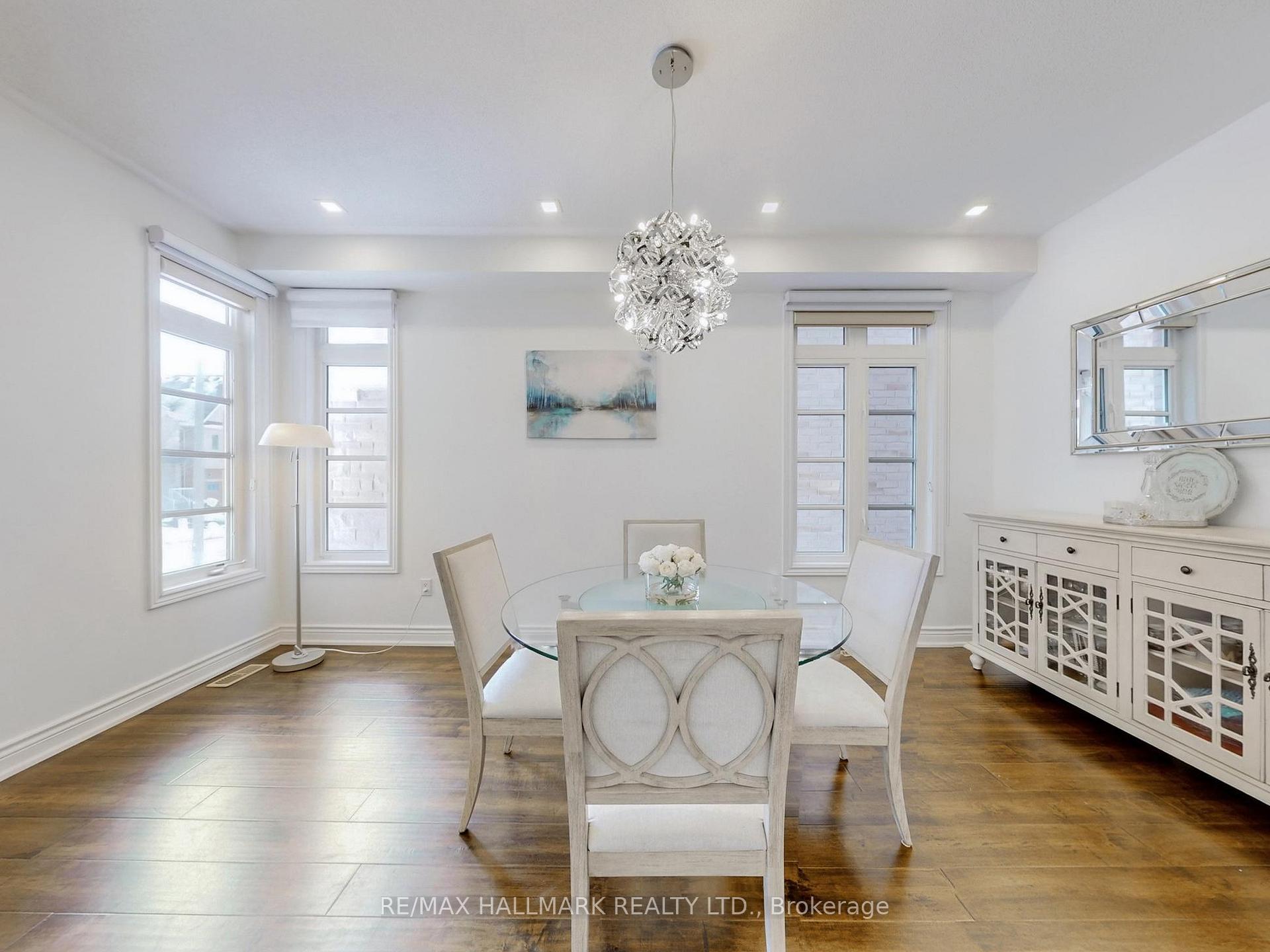 Photo 4 of 18 Yarden Drive, Vaughan, Patterson — HOMEH