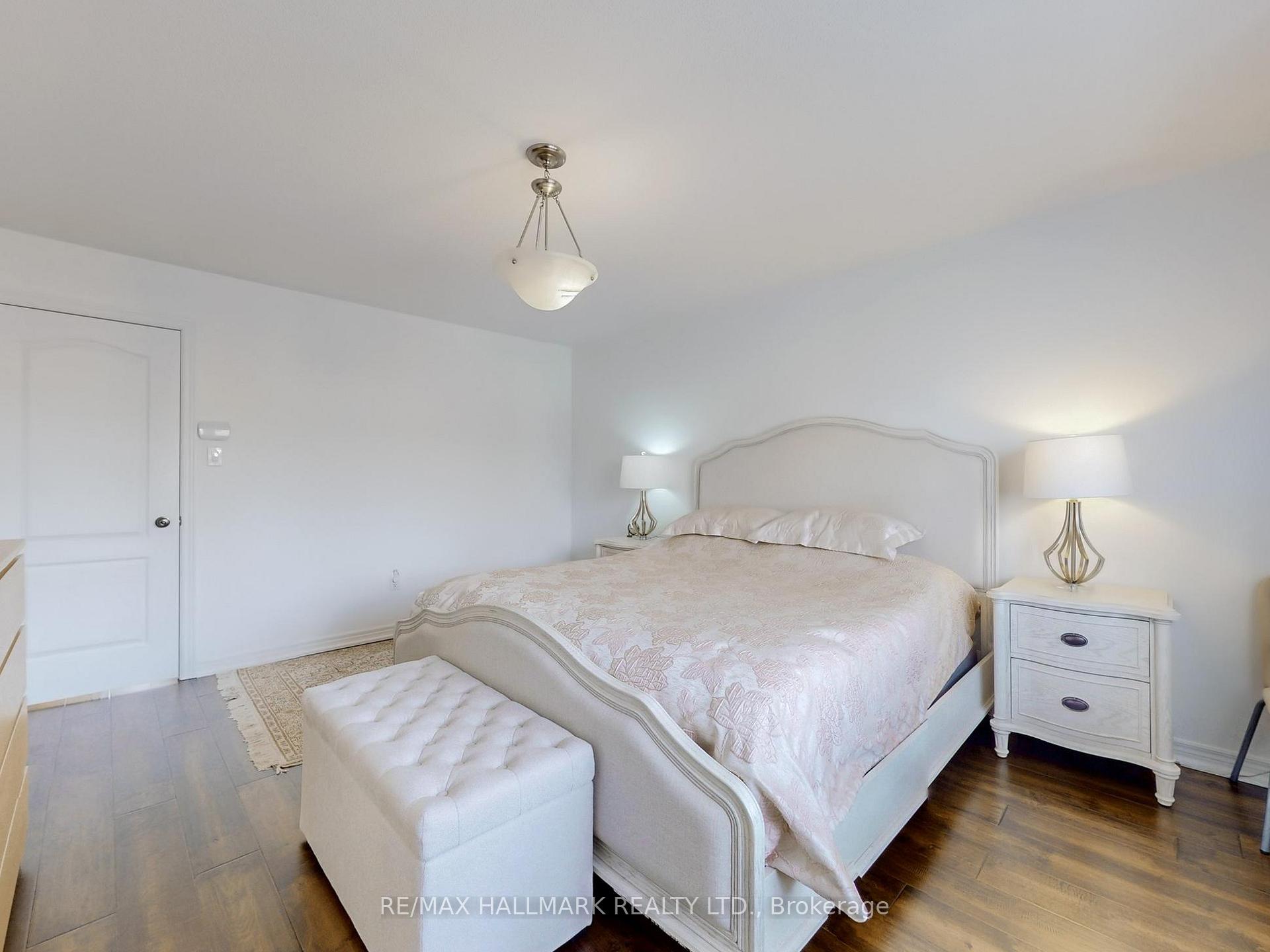 Photo 9 of 18 Yarden Drive, Vaughan, Patterson — HOMEH