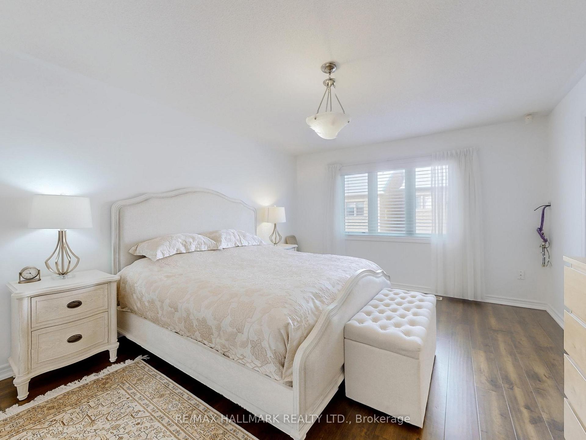 Photo 11 of 18 Yarden Drive, Vaughan, Patterson — HOMEH