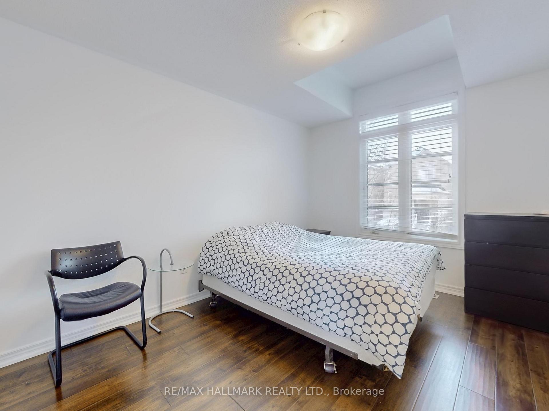 Photo 14 of 18 Yarden Drive, Vaughan, Patterson — HOMEH