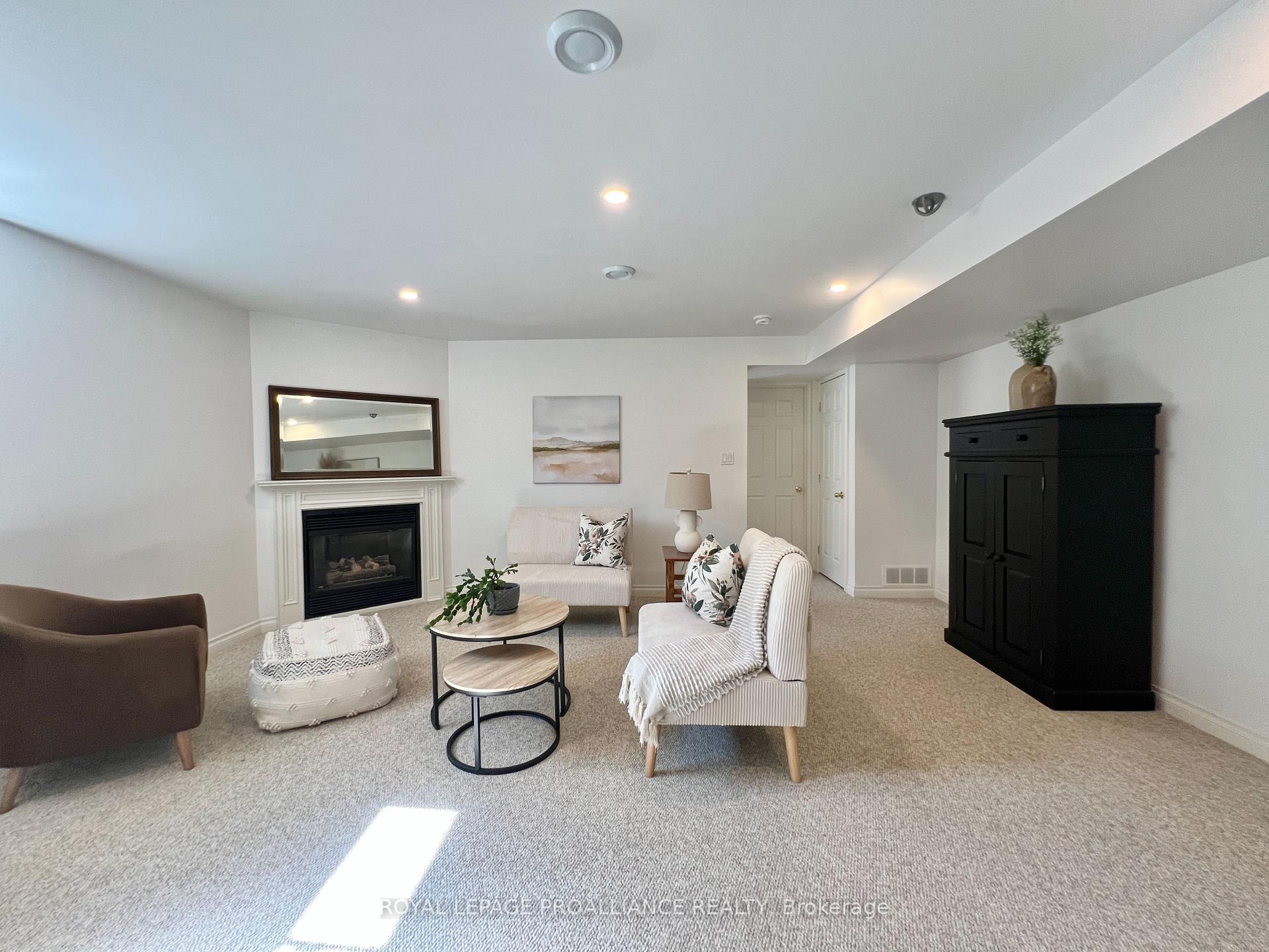 Photo 25 of 252 William Street, Belleville, Belleville Ward — HOMEH
