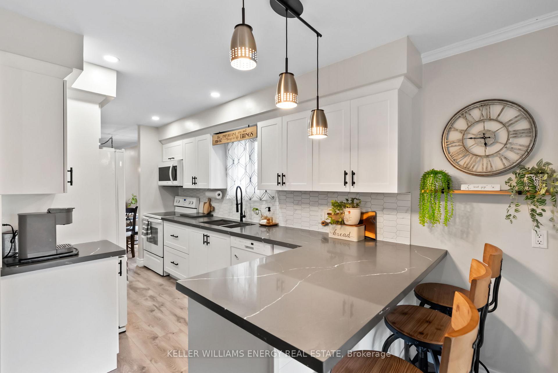 Photo 11 of 121 Angus Drive, Ajax, Central — HOMEH