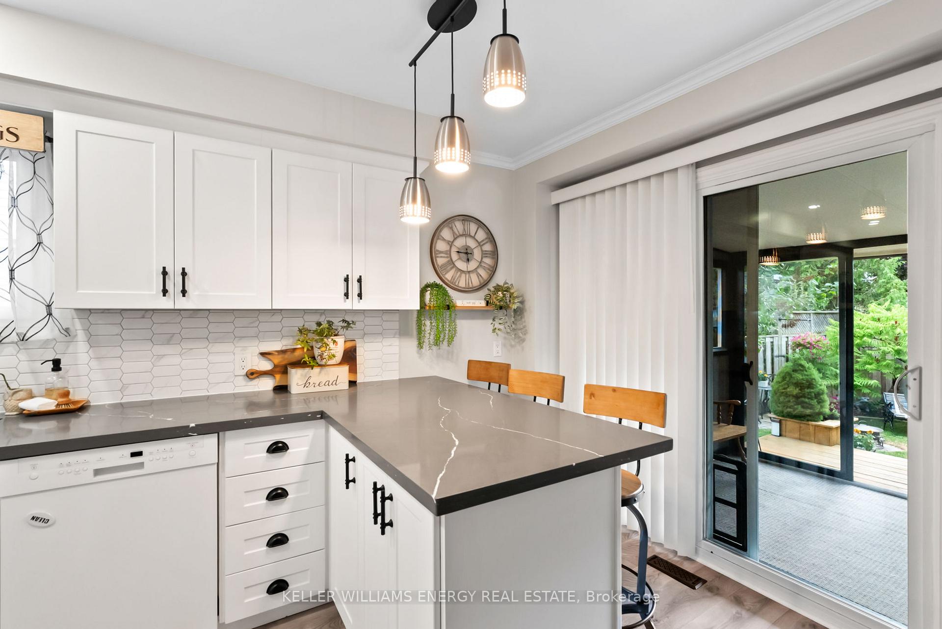 Photo 29 of 121 Angus Drive, Ajax, Central — HOMEH