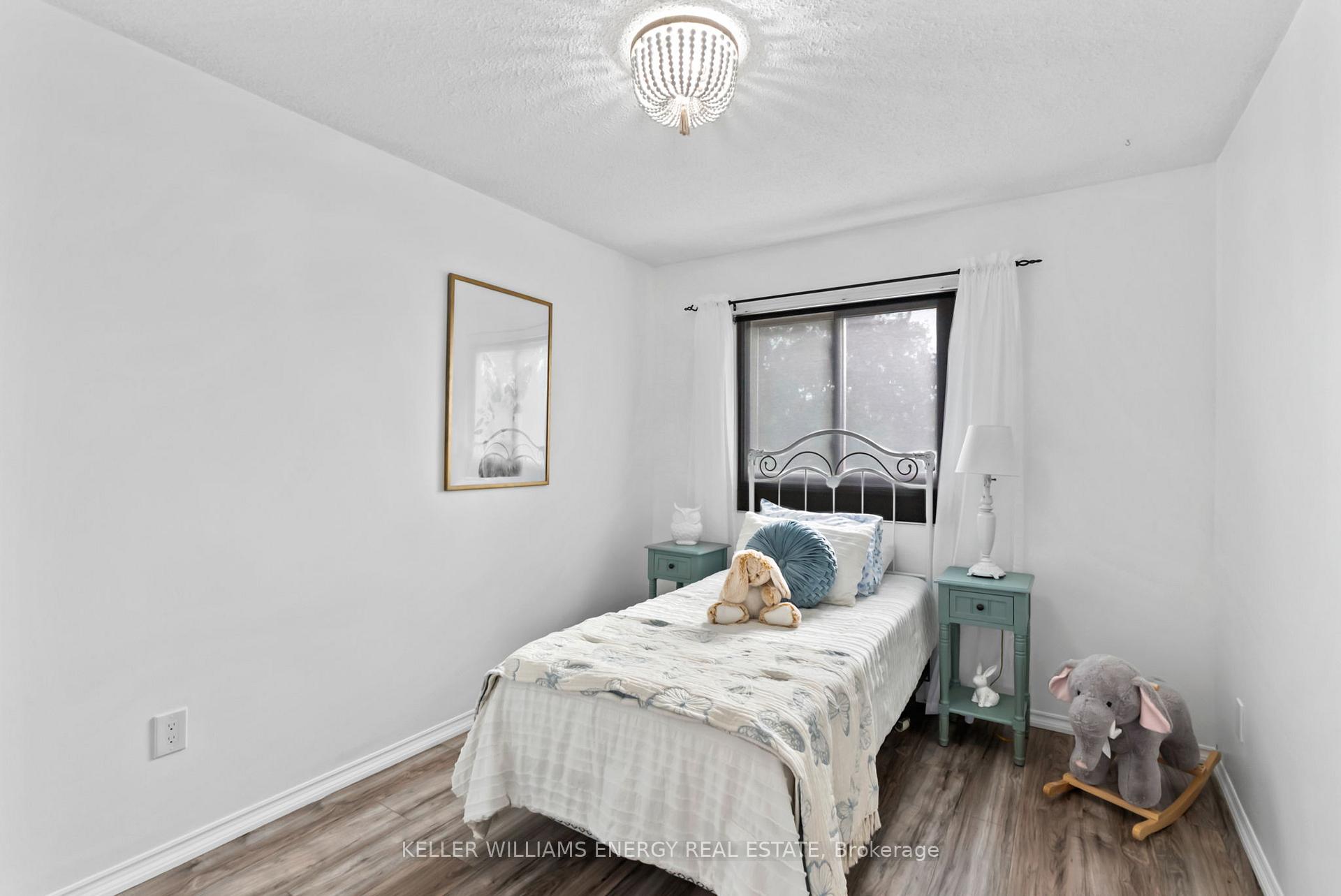 Photo 17 of 121 Angus Drive, Ajax, Central — HOMEH