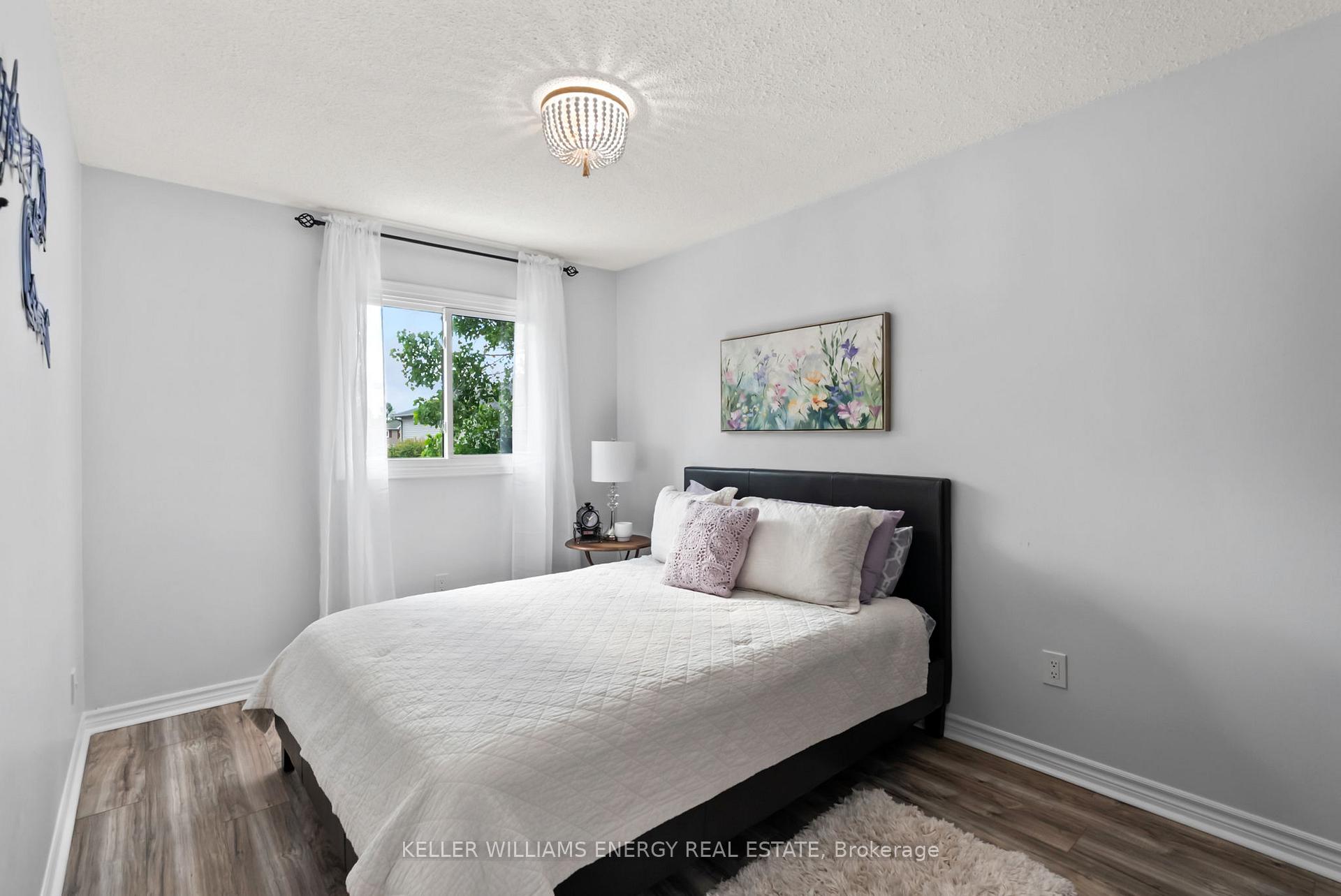 Photo 18 of 121 Angus Drive, Ajax, Central — HOMEH