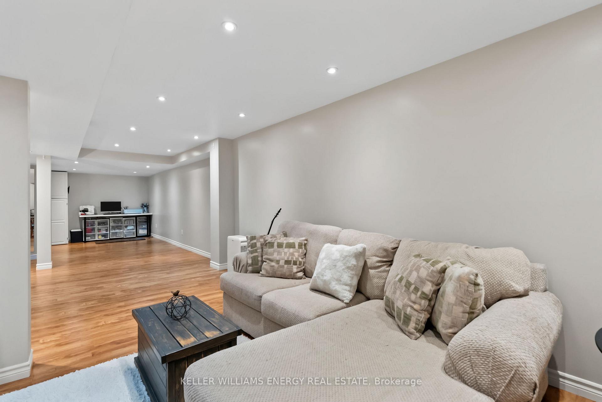 Photo 22 of 121 Angus Drive, Ajax, Central — HOMEH