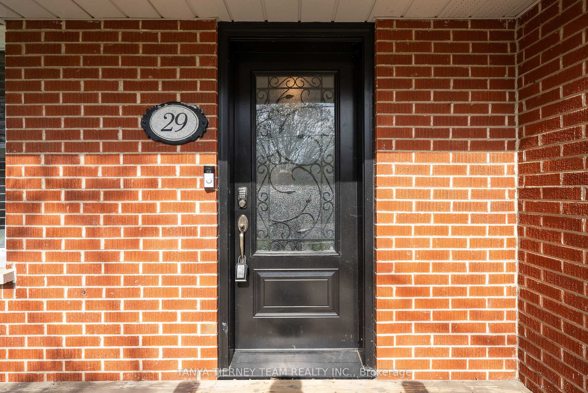 Photo 6 of 29 Queen Street, Whitby, Brooklin — HOMEH