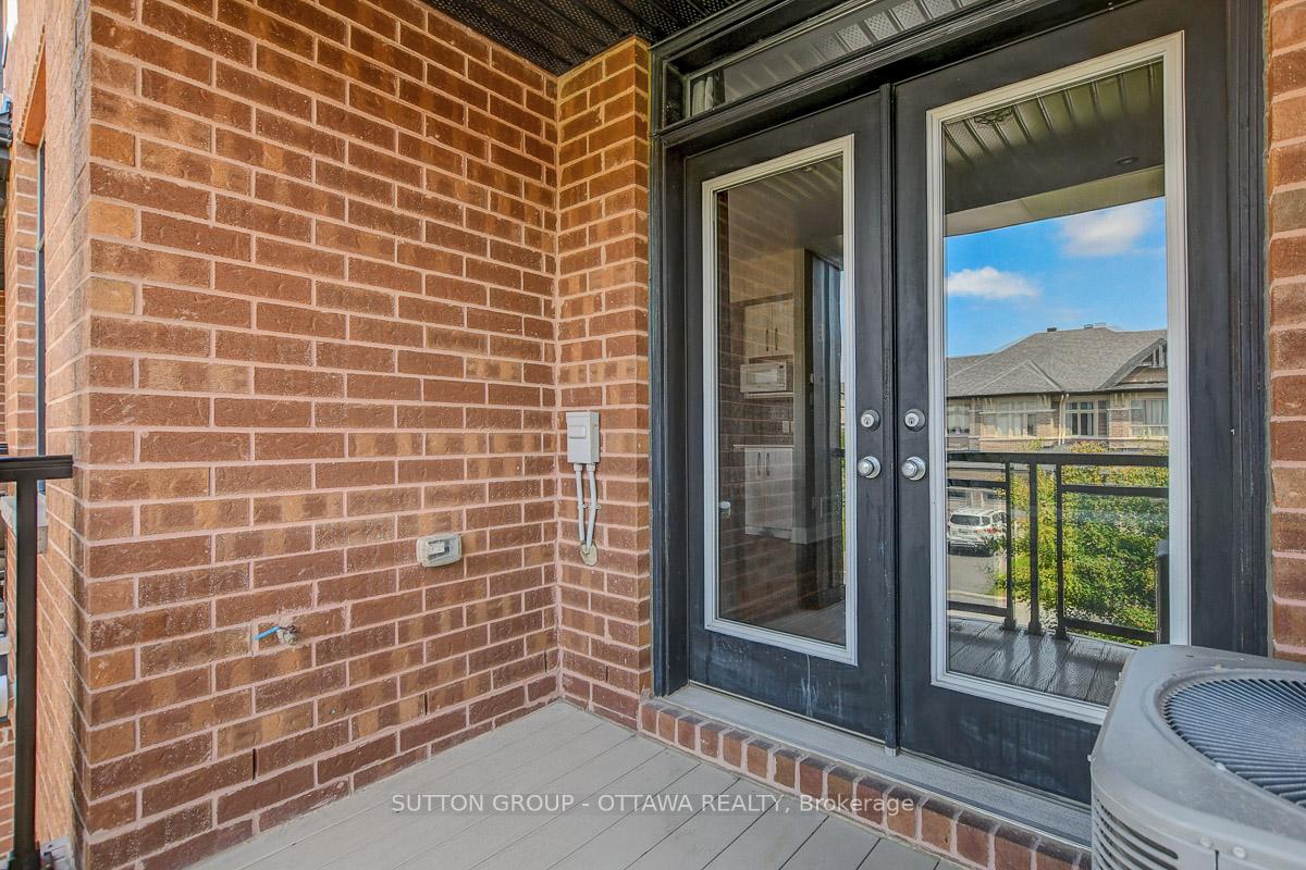Photo 2 of 120 Nutting Crescent, Ottawa, Riverside South/Gloucester Glen — HOMEH