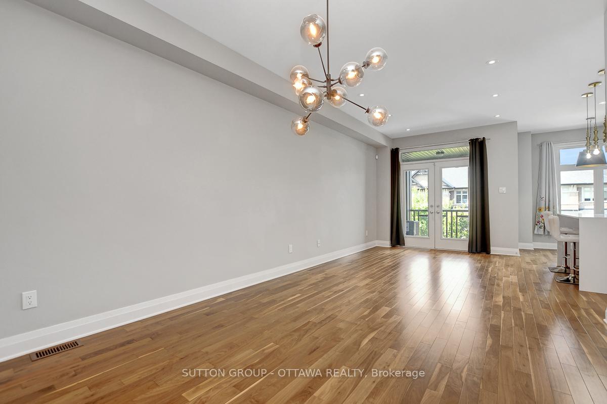 Photo 14 of 120 Nutting Crescent, Ottawa, Riverside South/Gloucester Glen — HOMEH