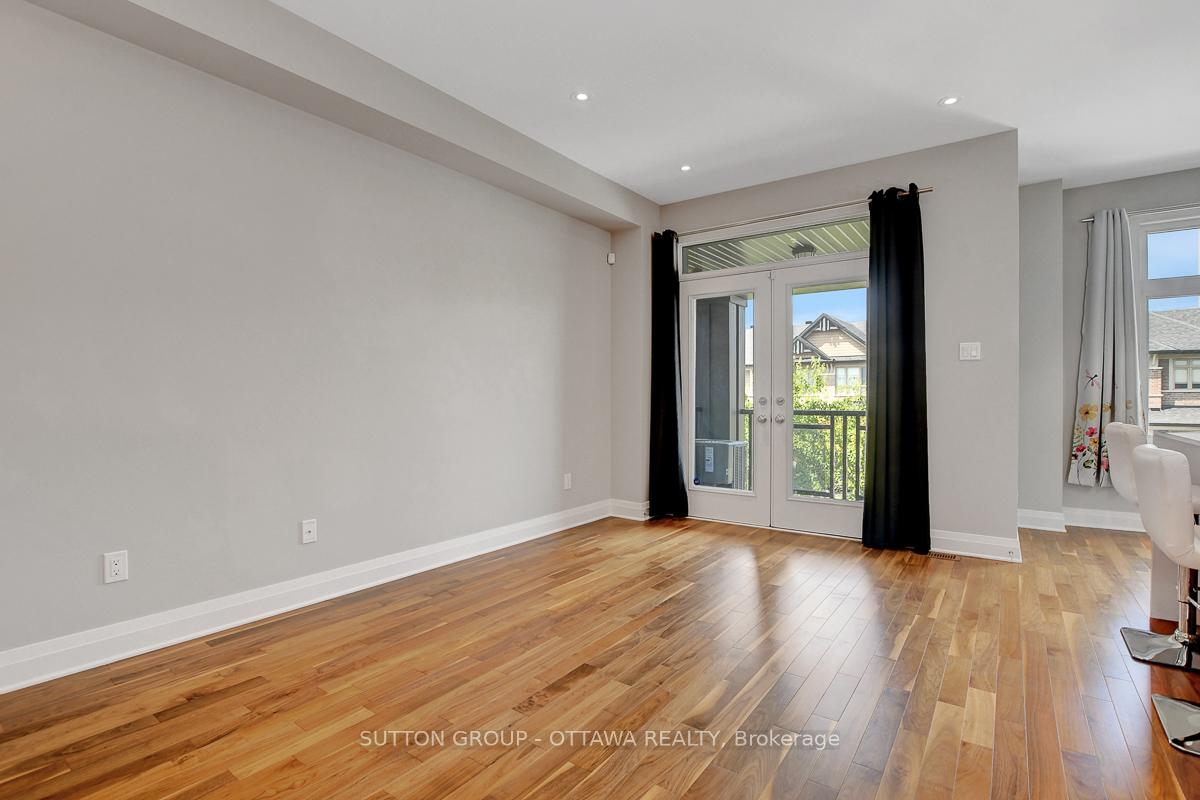Photo 15 of 120 Nutting Crescent, Ottawa, Riverside South/Gloucester Glen — HOMEH