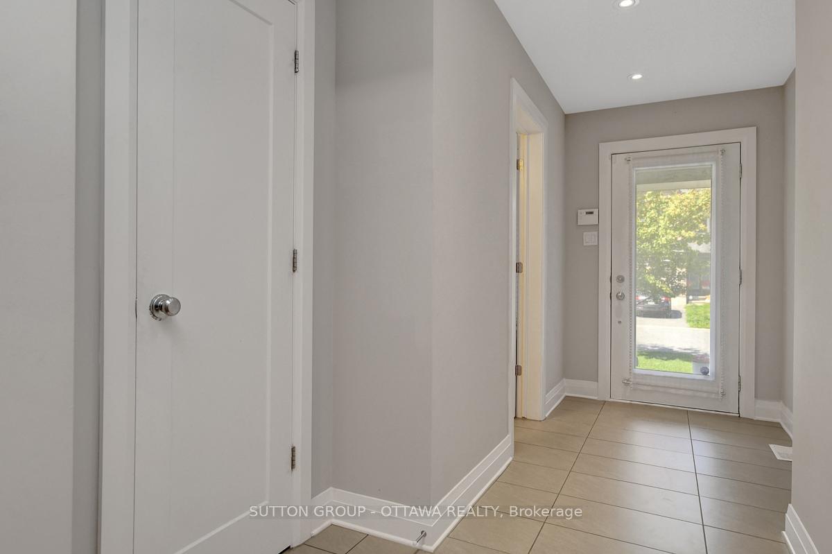 Photo 18 of 120 Nutting Crescent, Ottawa, Riverside South/Gloucester Glen — HOMEH
