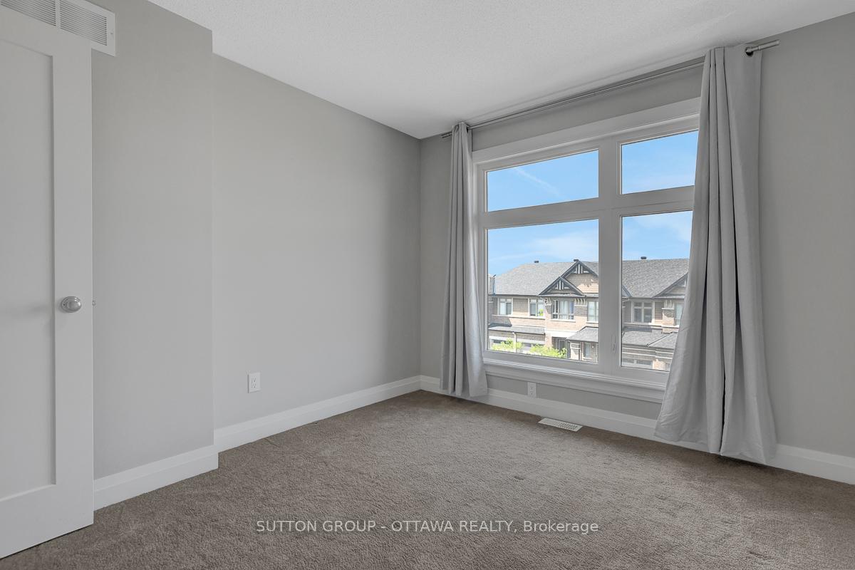 Photo 34 of 120 Nutting Crescent, Ottawa, Riverside South/Gloucester Glen — HOMEH