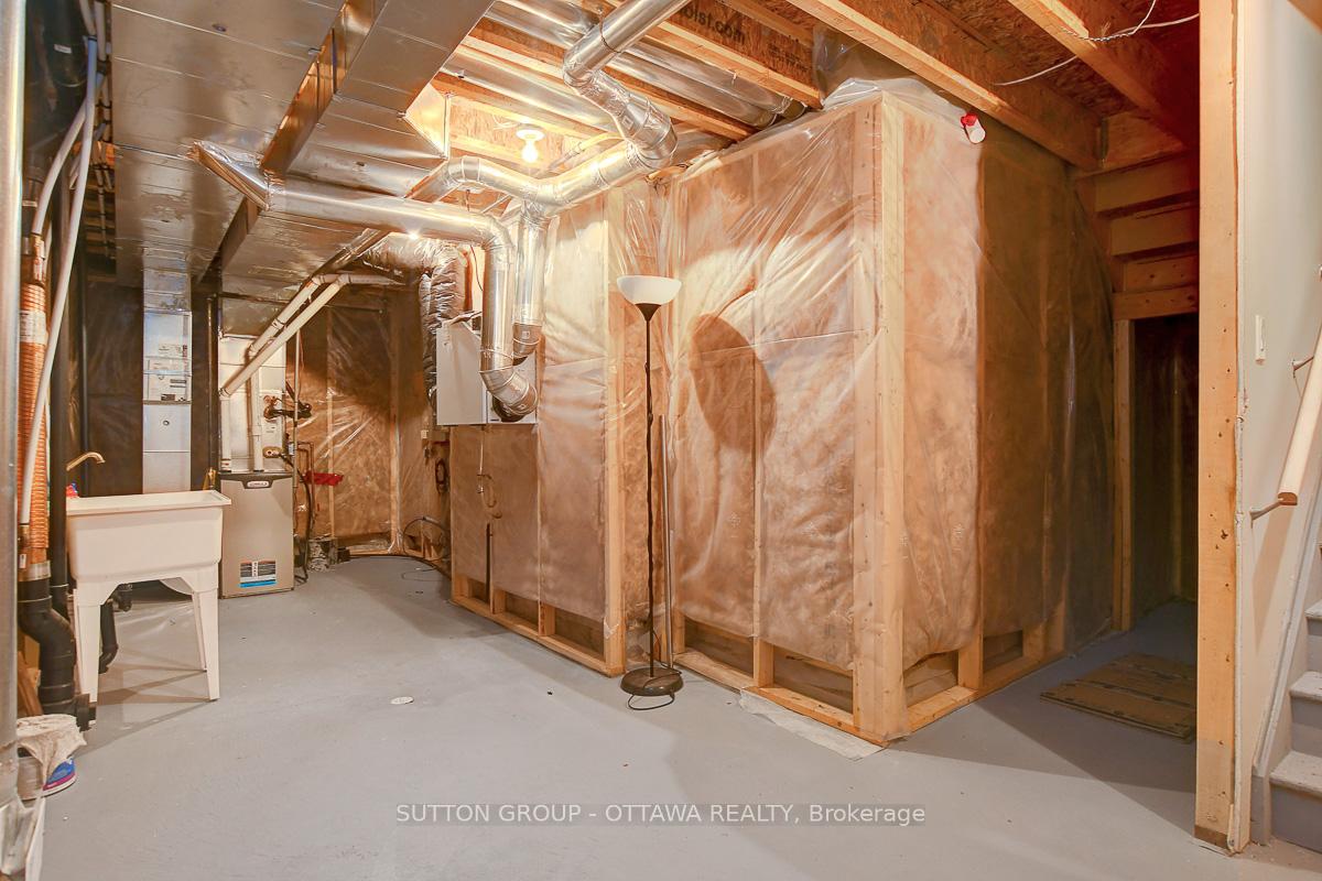 Photo 37 of 120 Nutting Crescent, Ottawa, Riverside South/Gloucester Glen — HOMEH