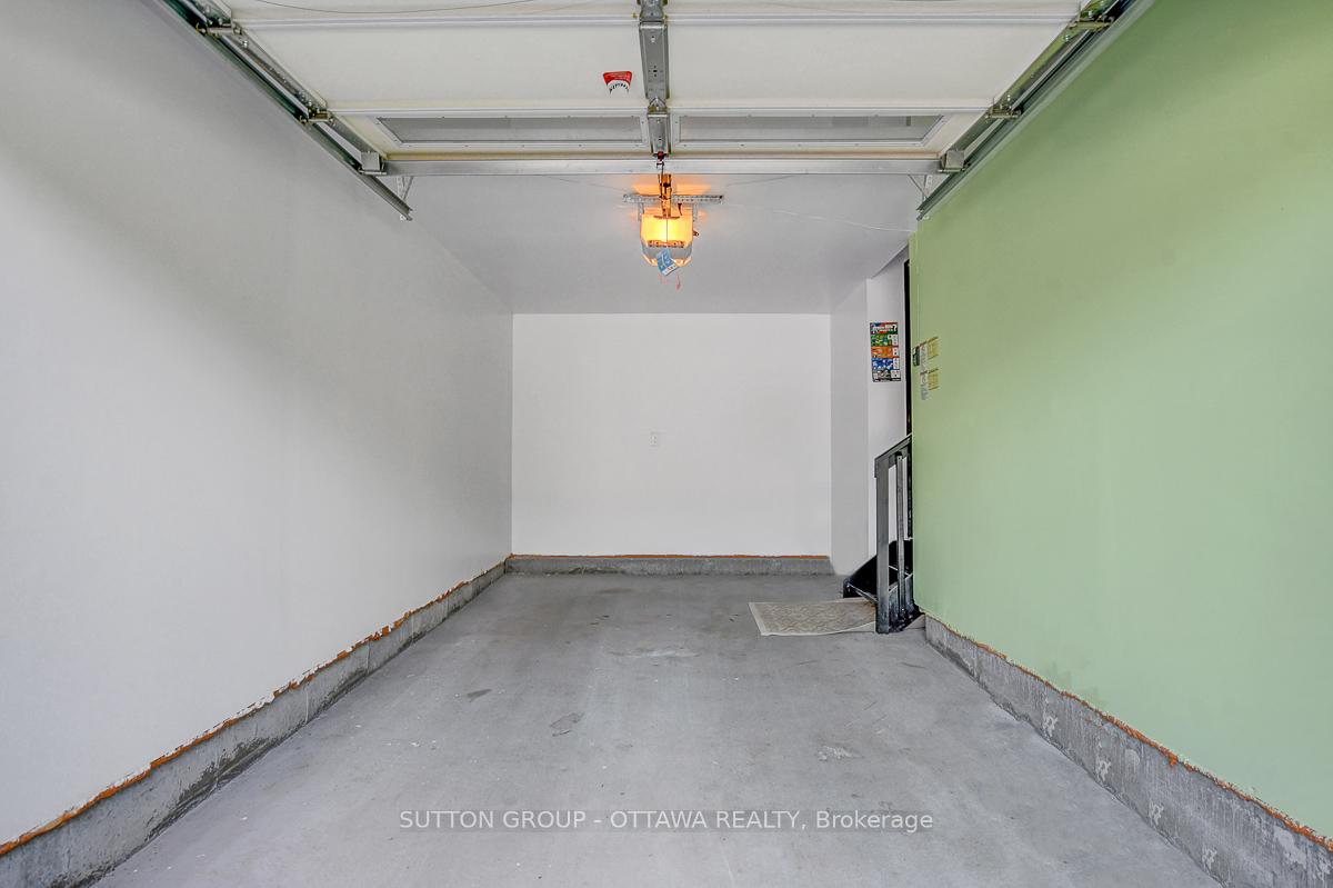 Photo 36 of 120 Nutting Crescent, Ottawa, Riverside South/Gloucester Glen — HOMEH