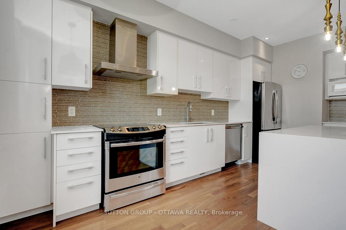 Photo 39 of 120 Nutting Crescent, Ottawa, Riverside South/Gloucester Glen — HOMEH