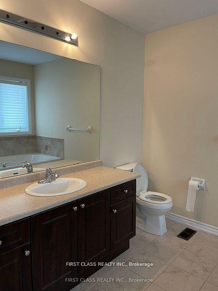 Photo 6 of 115 White Beach Crescent, Vaughan, Patterson — HOMEH