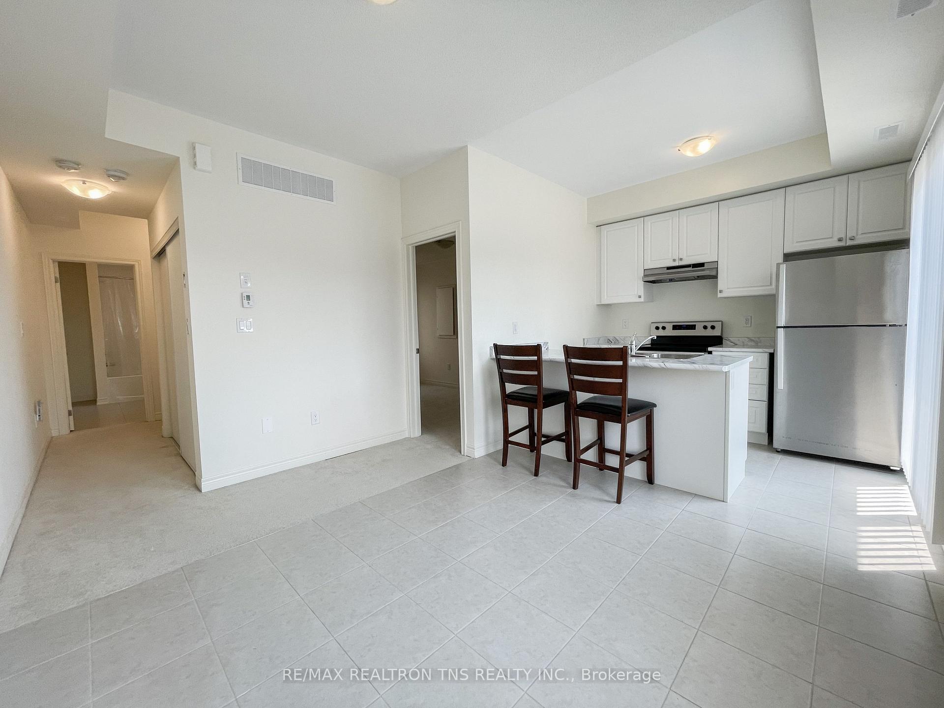 Front of Unit Coach, 9442 Bayview Avenue