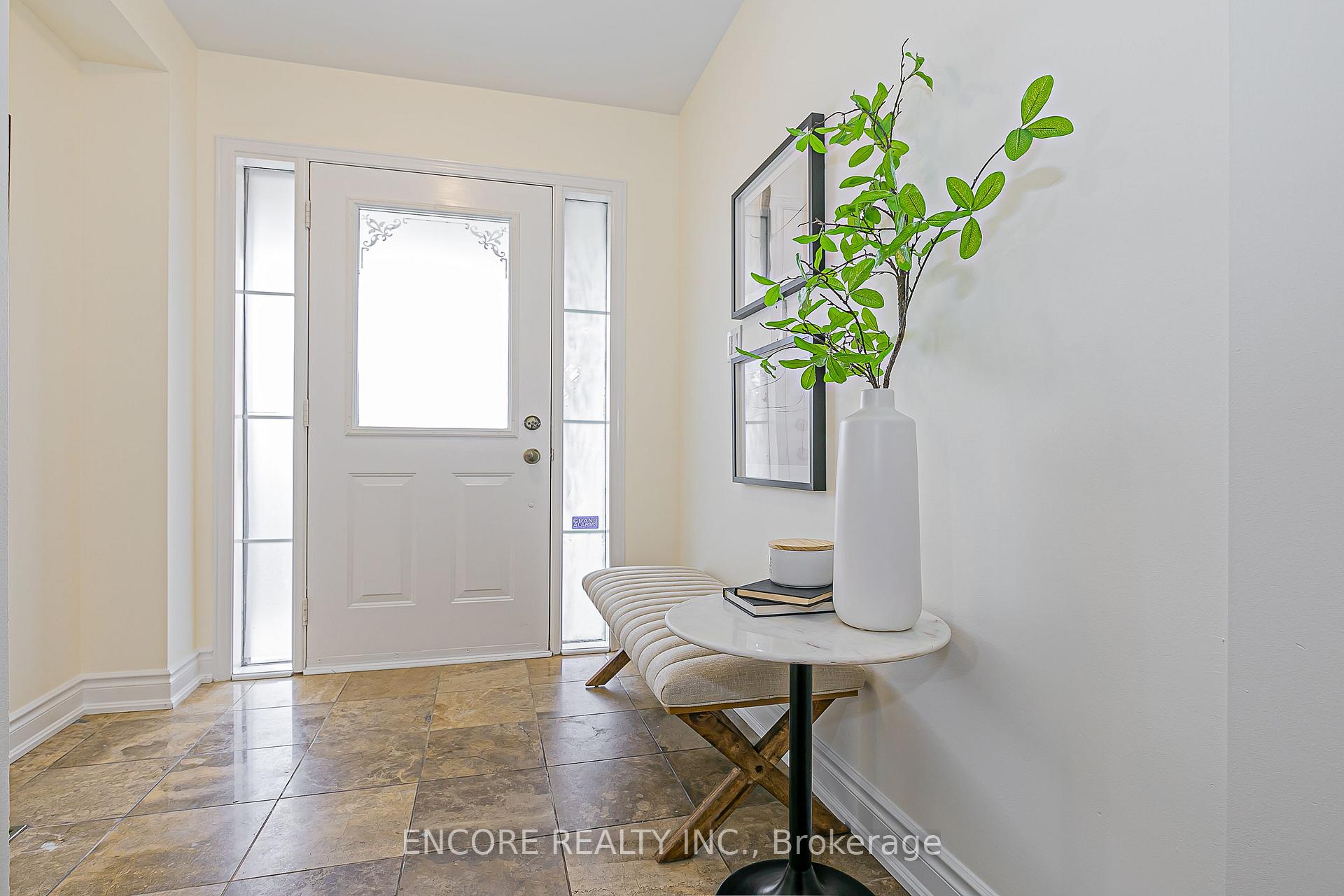 Photo 5 of 252 Forest Run Boulevard, Vaughan, Patterson — HOMEH
