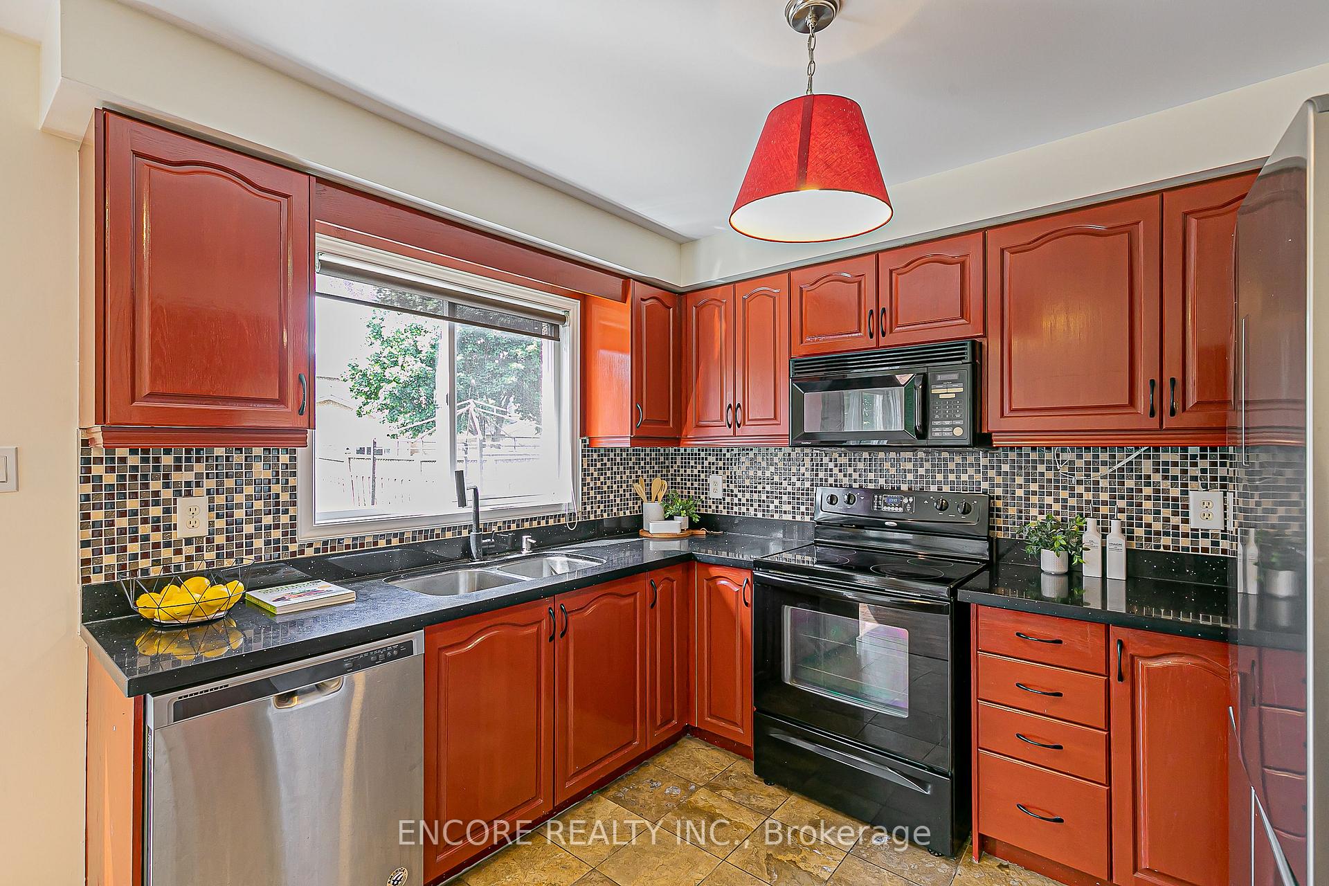 Photo 20 of 252 Forest Run Boulevard, Vaughan, Patterson — HOMEH